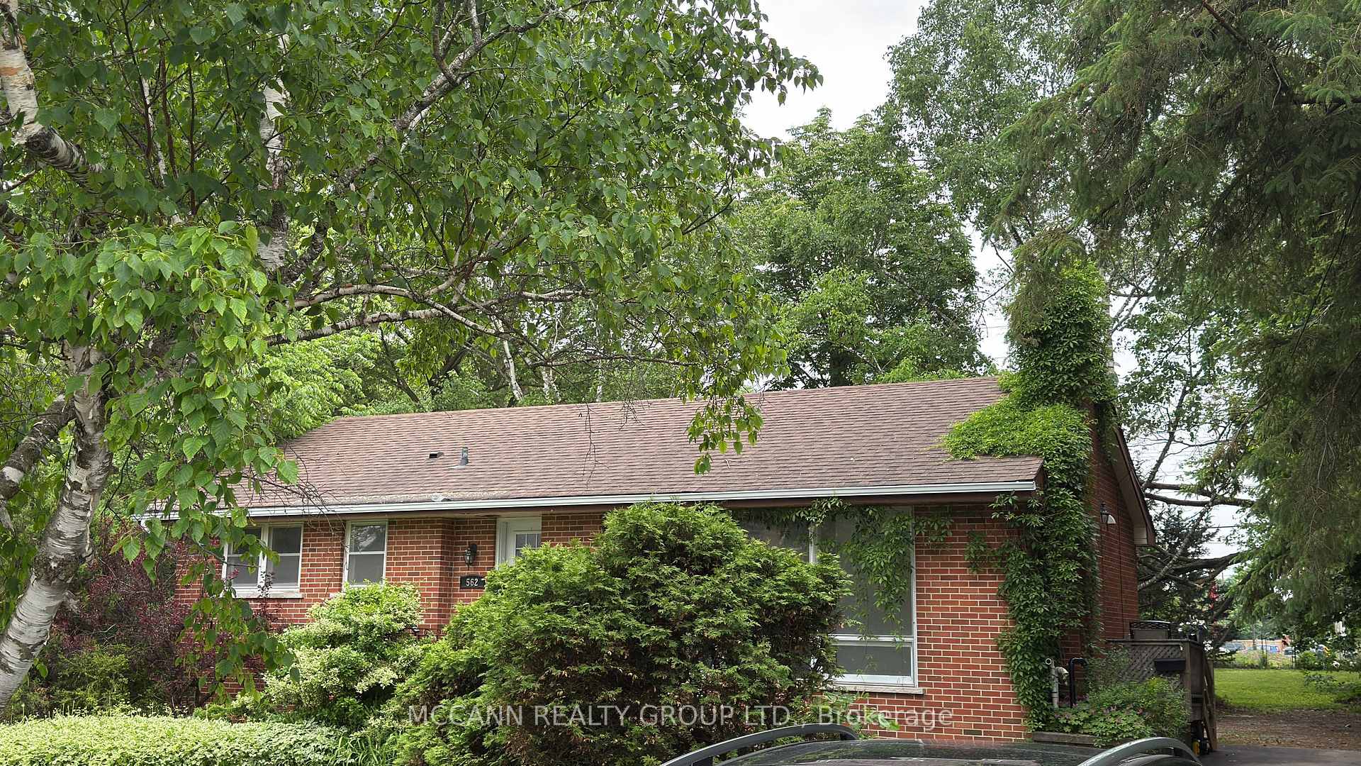 Photo 25 of Unit A, 562 Mulock Court, Newmarket, Gorham-College Manor — HOMEH
