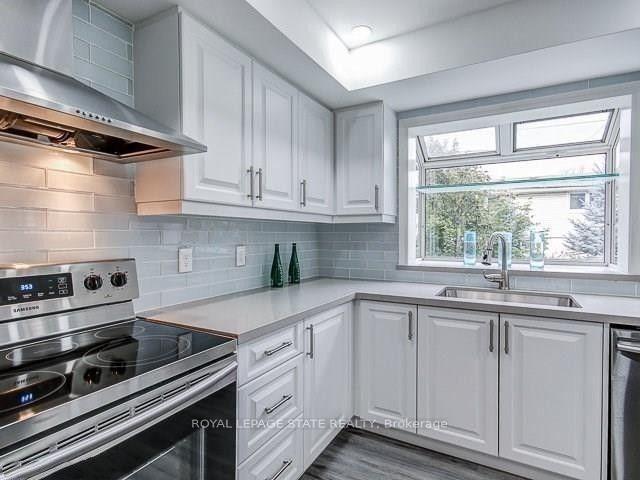 Photo 8 of 1004 Garth Street, Hamilton, Gilbert — HOMEH