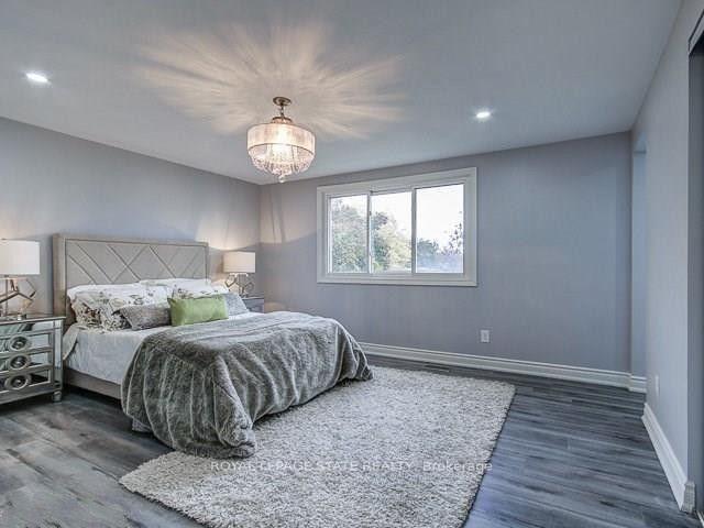 Photo 10 of 1004 Garth Street, Hamilton, Gilbert — HOMEH