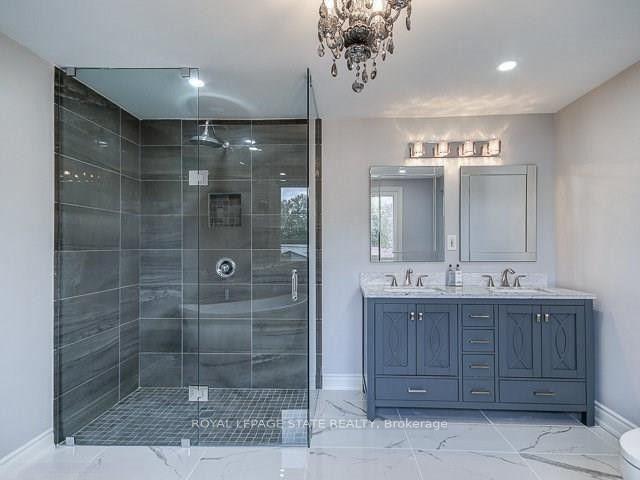 Photo 12 of 1004 Garth Street, Hamilton, Gilbert — HOMEH