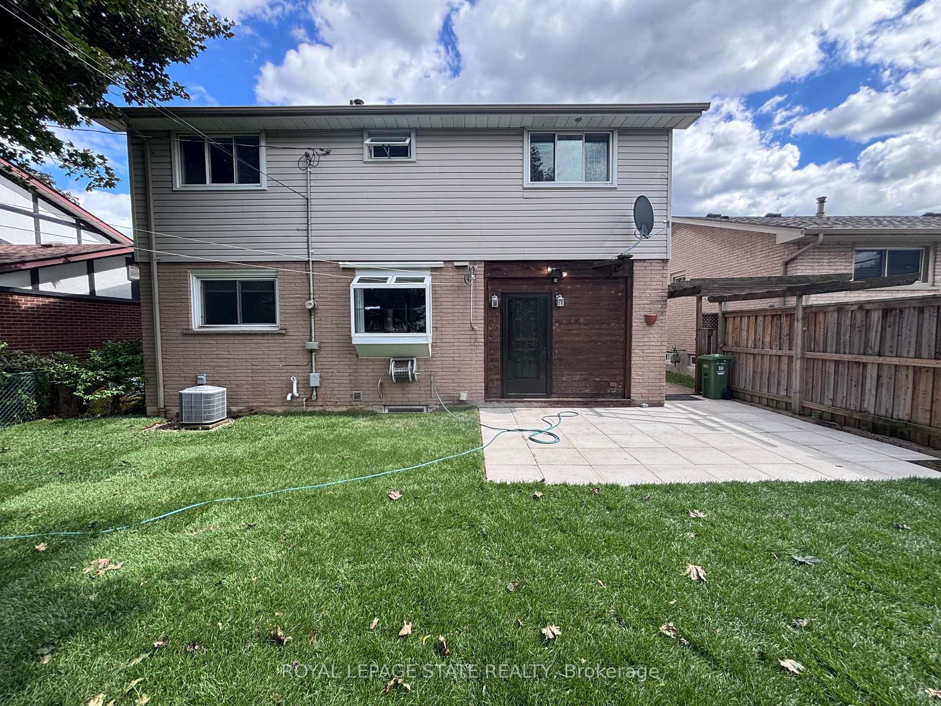 Photo 20 of 1004 Garth Street, Hamilton, Gilbert — HOMEH