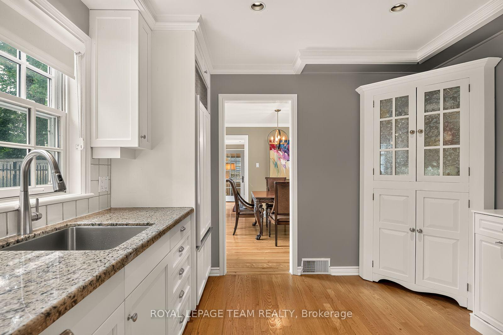 Photo 10 of 766 Eastbourne Avenue, Ottawa, Manor Park — HOMEH