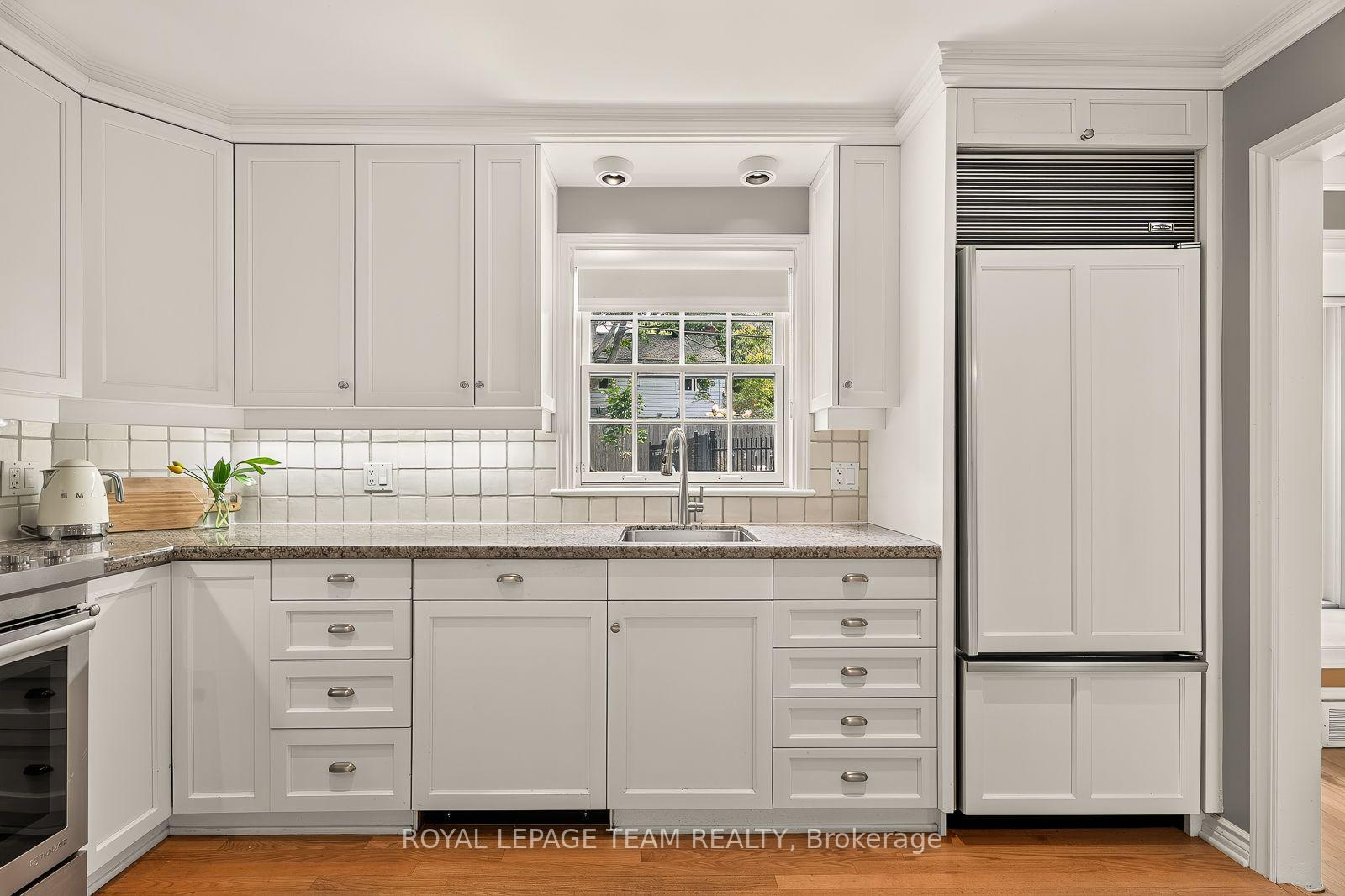 Photo 12 of 766 Eastbourne Avenue, Ottawa, Manor Park — HOMEH