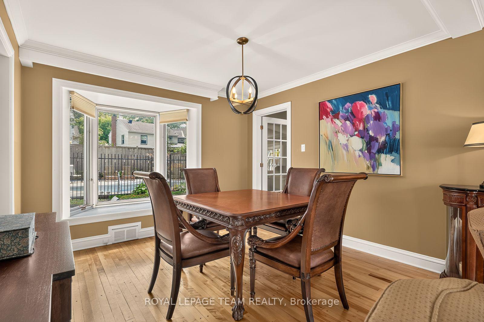 Photo 13 of 766 Eastbourne Avenue, Ottawa, Manor Park — HOMEH