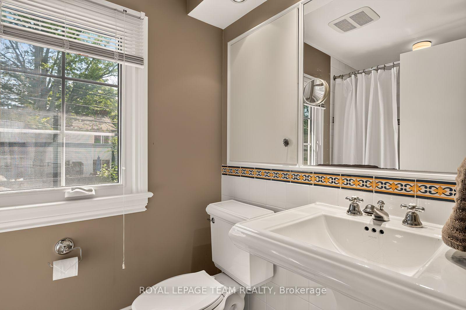 Photo 23 of 766 Eastbourne Avenue, Ottawa, Manor Park — HOMEH