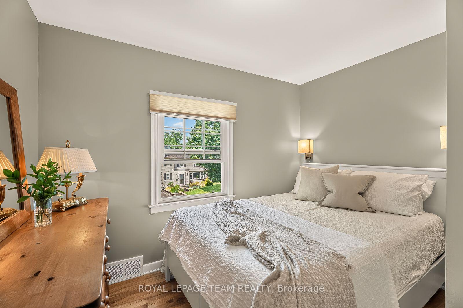 Photo 28 of 766 Eastbourne Avenue, Ottawa, Manor Park — HOMEH