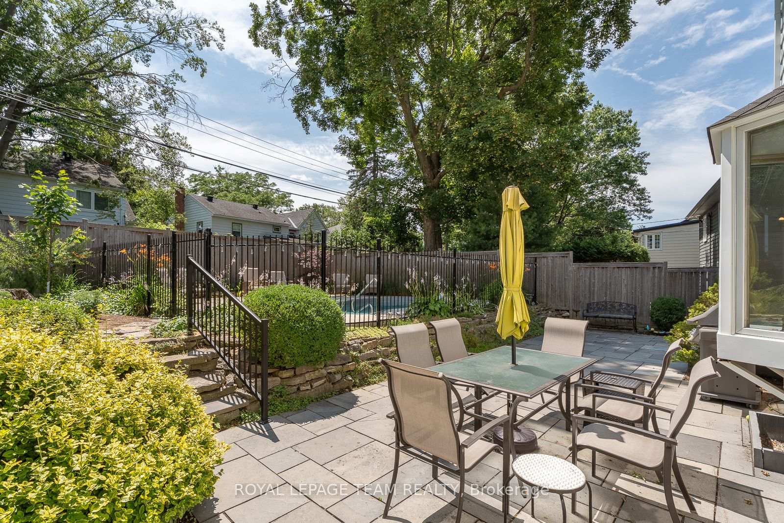 Photo 36 of 766 Eastbourne Avenue, Ottawa, Manor Park — HOMEH