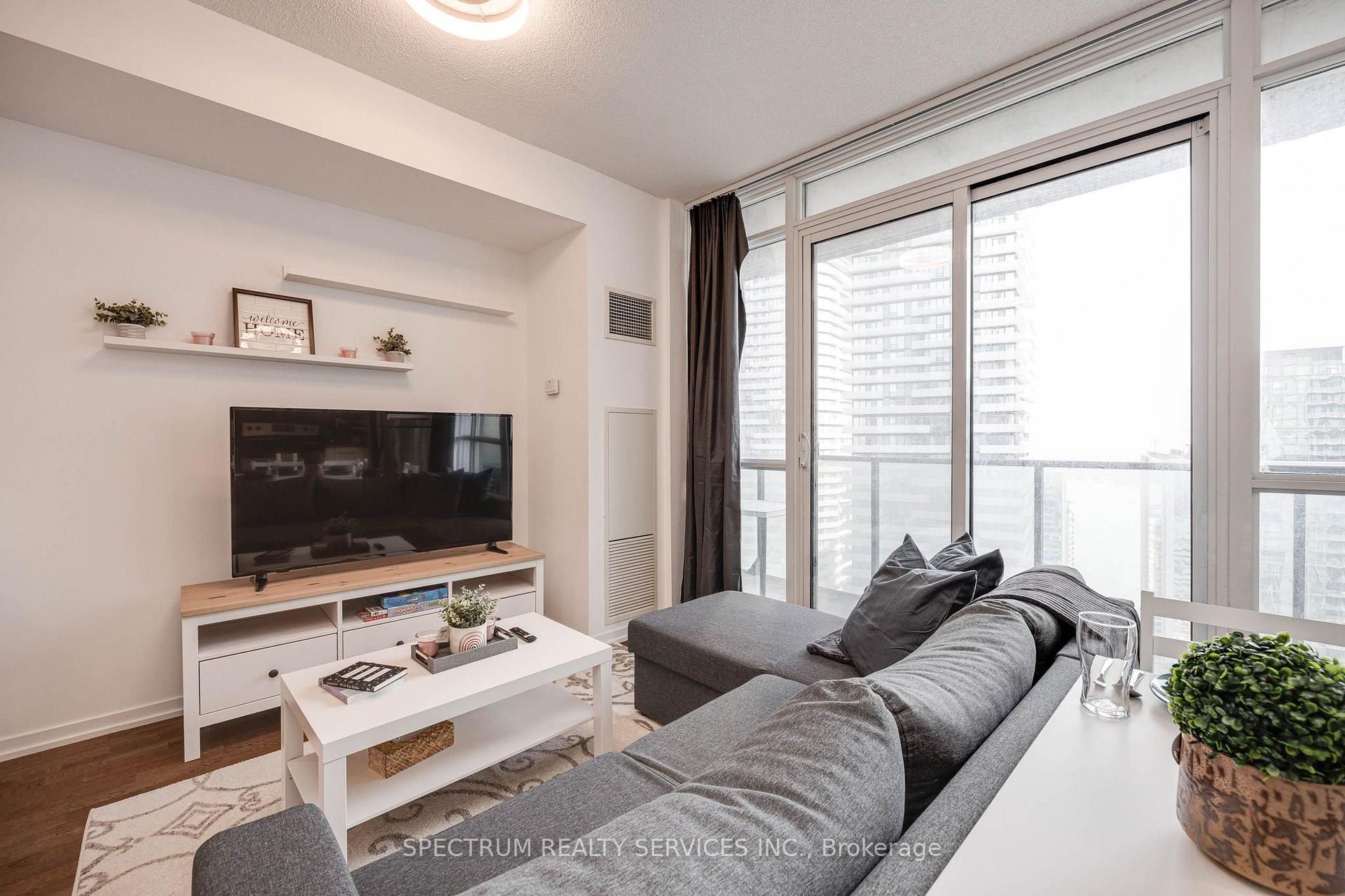 Photo 5 of Unit 4511, 65 Bremner Boulevard, Toronto, Waterfront Communities — HOMEH