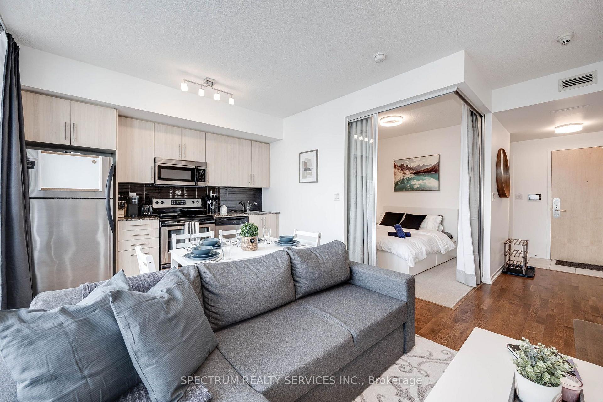 Photo 10 of Unit 4511, 65 Bremner Boulevard, Toronto, Waterfront Communities — HOMEH
