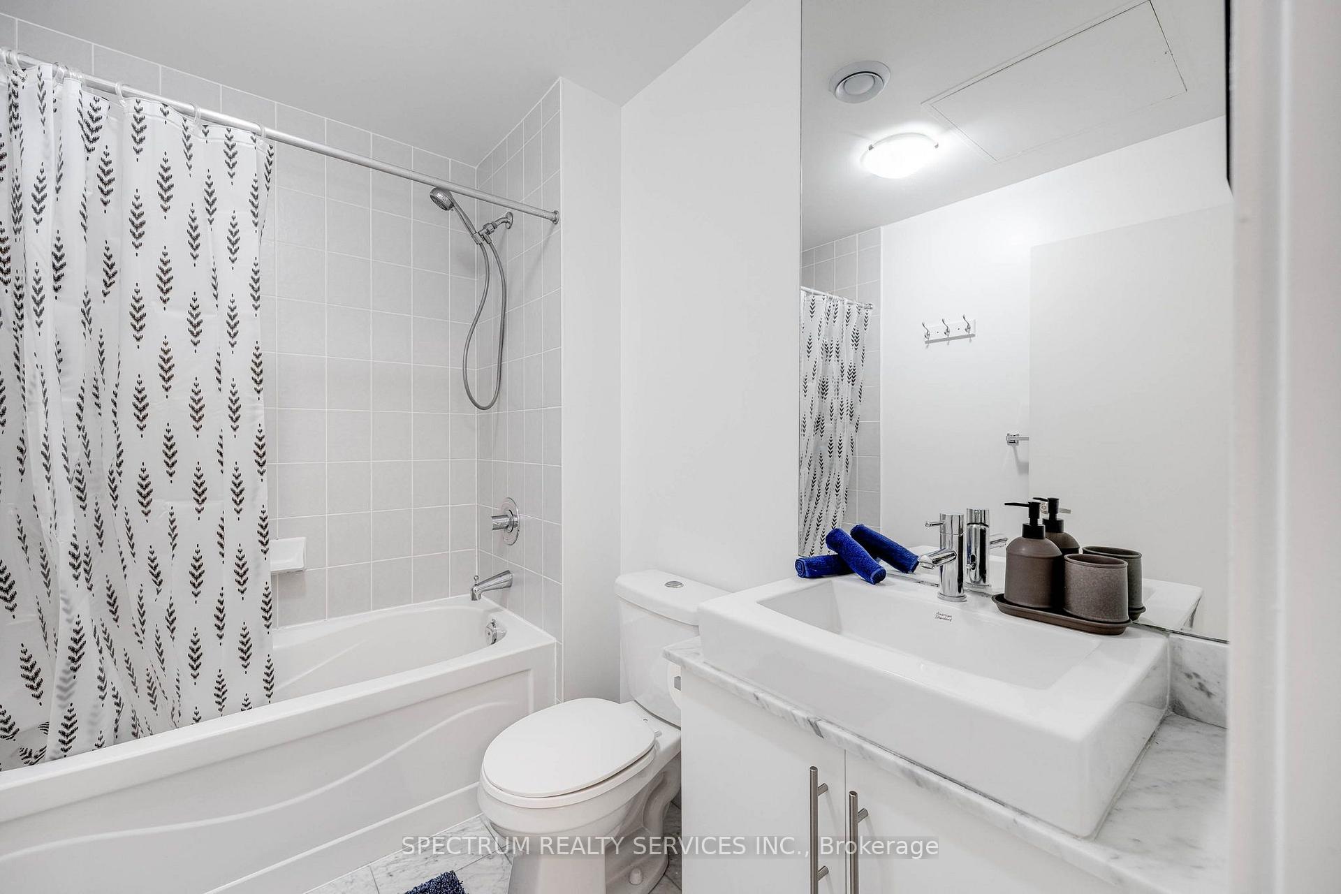 Photo 13 of Unit 4511, 65 Bremner Boulevard, Toronto, Waterfront Communities — HOMEH