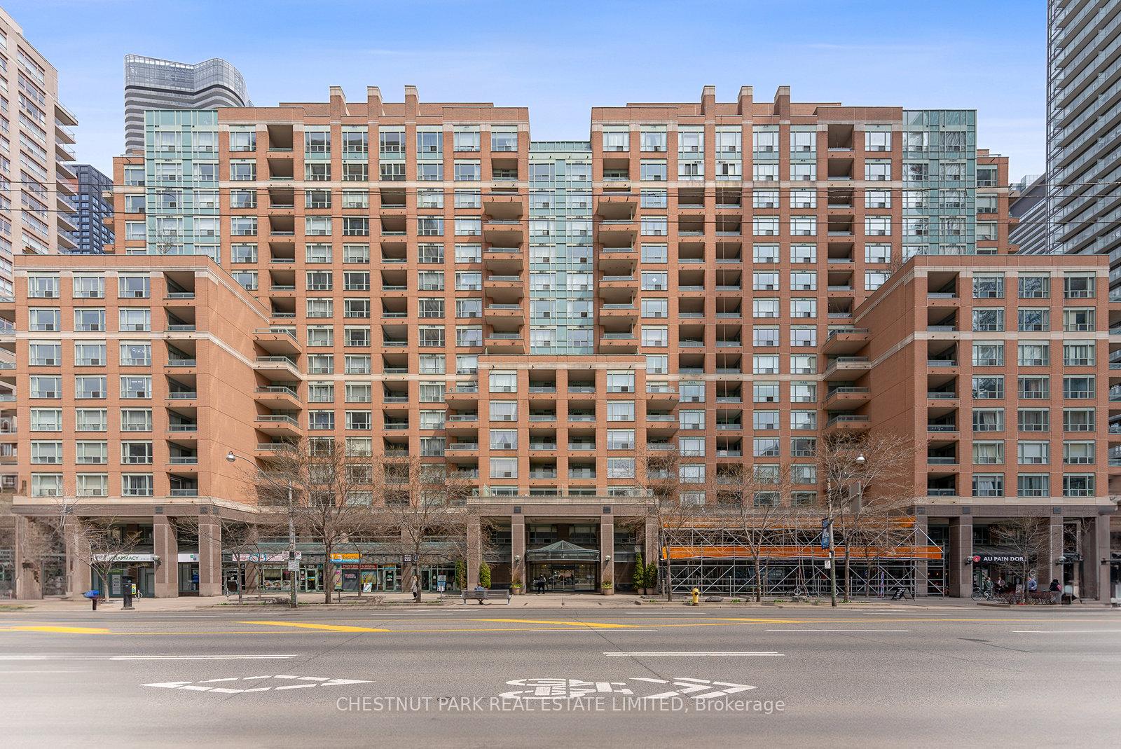 Photo of Unit 1610, 889 Bay Street