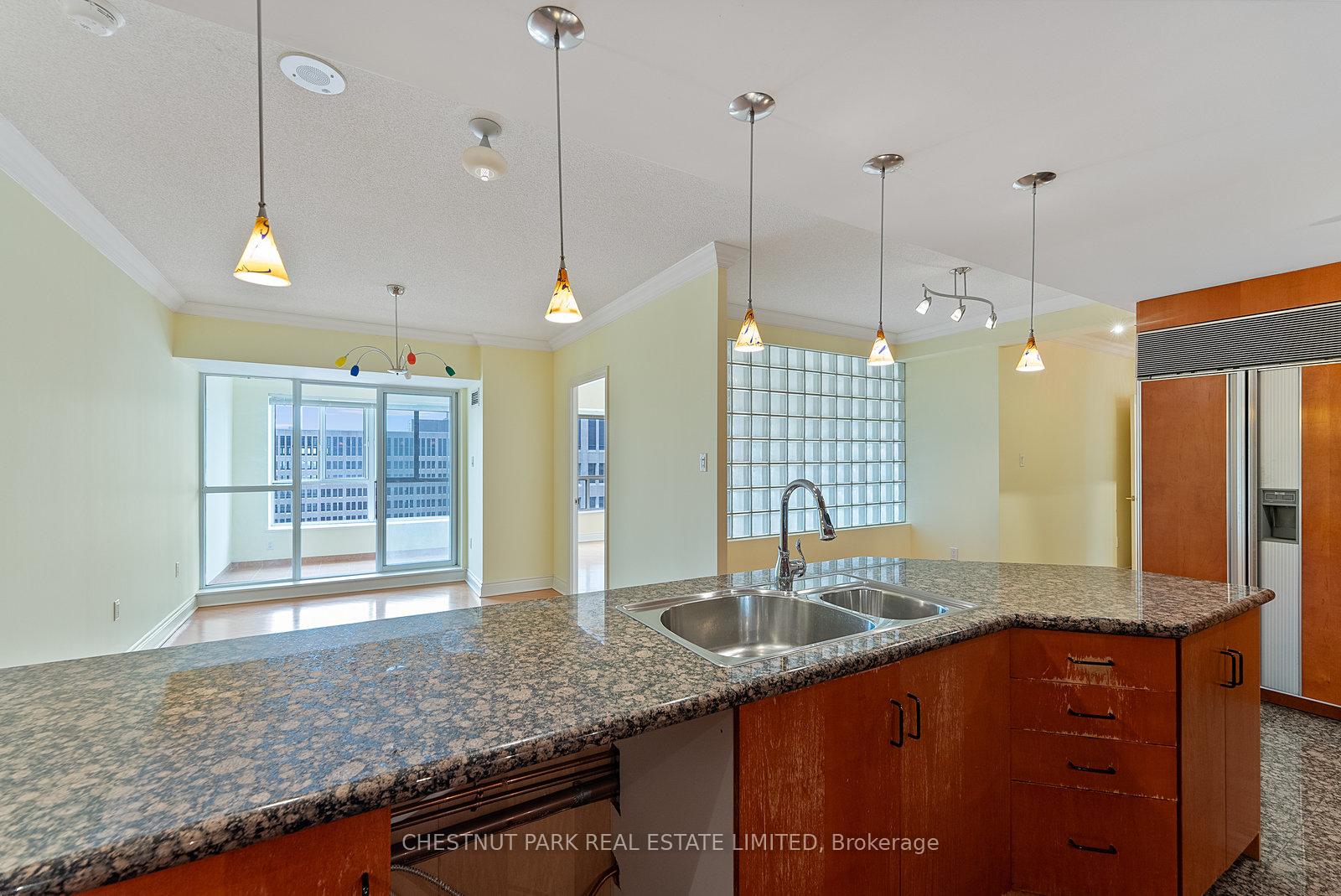 Photo 7 of Unit 1610, 889 Bay Street, Toronto, Bay Street Corridor — HOMEH