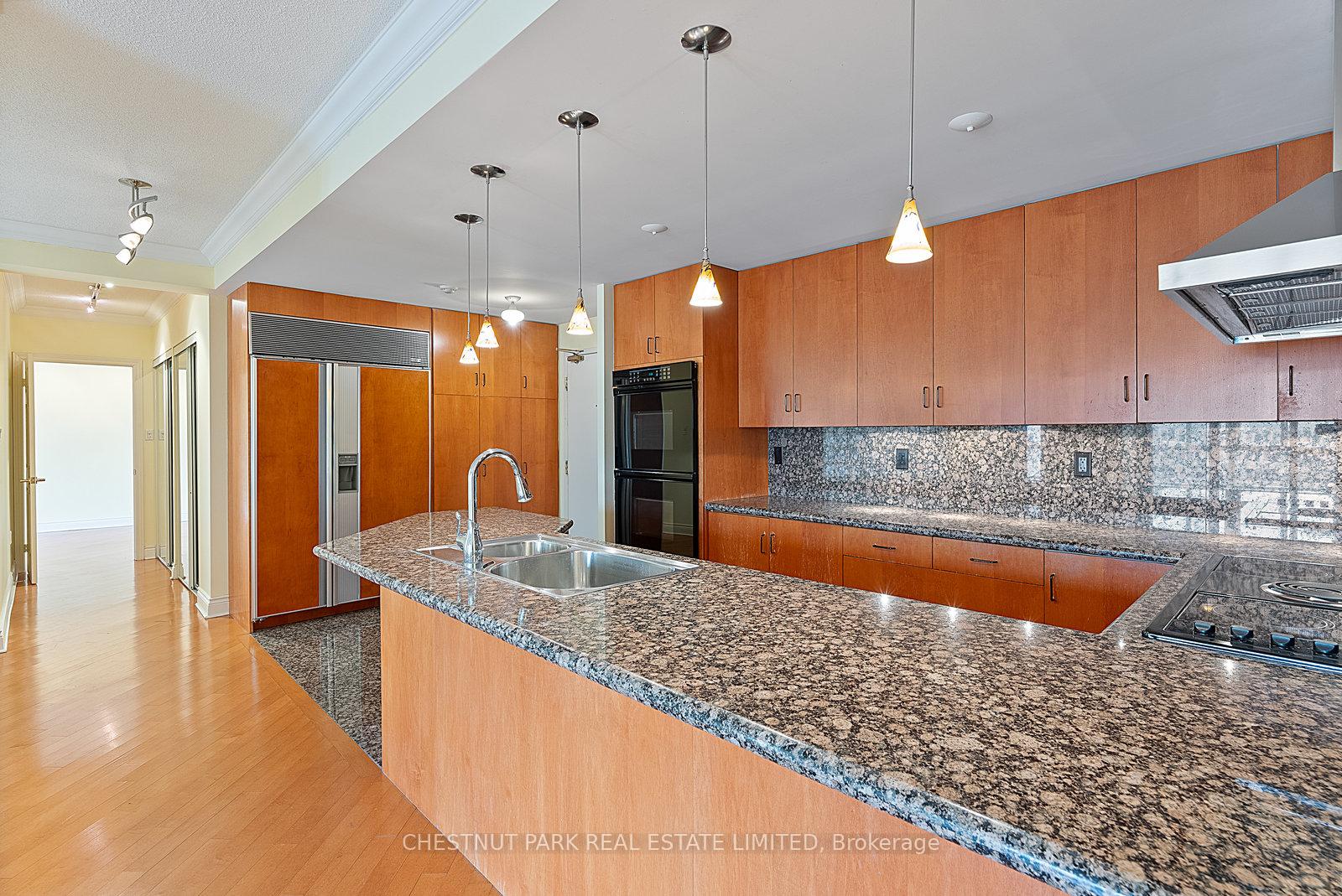 Photo 9 of Unit 1610, 889 Bay Street, Toronto, Bay Street Corridor — HOMEH
