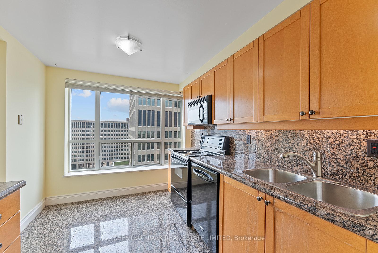 Photo 41 of Unit 1610, 889 Bay Street, Toronto, Bay Street Corridor — HOMEH
