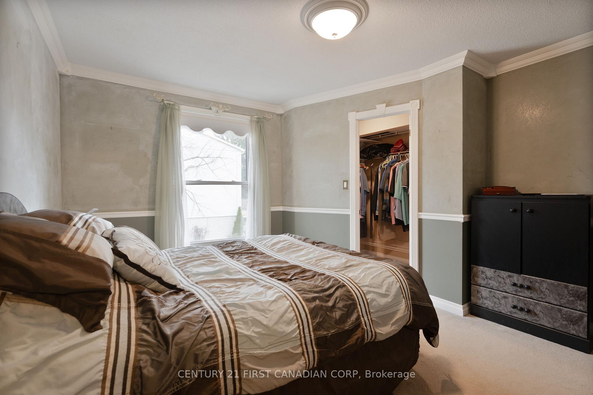 Photo 45 of 327 Everglade Crescent, London, North P — HOMEH
