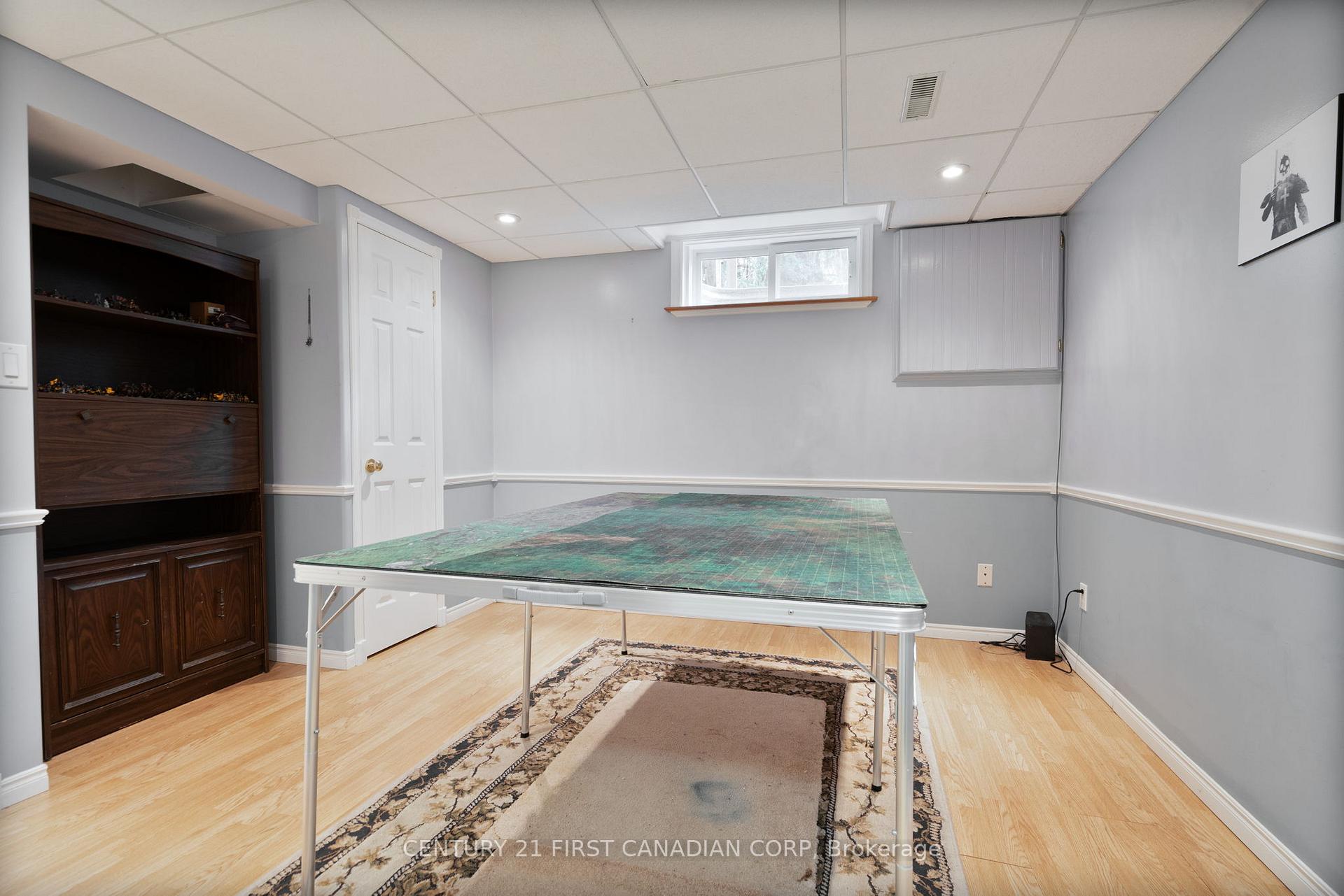 Photo 71 of 327 Everglade Crescent, London, North P — HOMEH