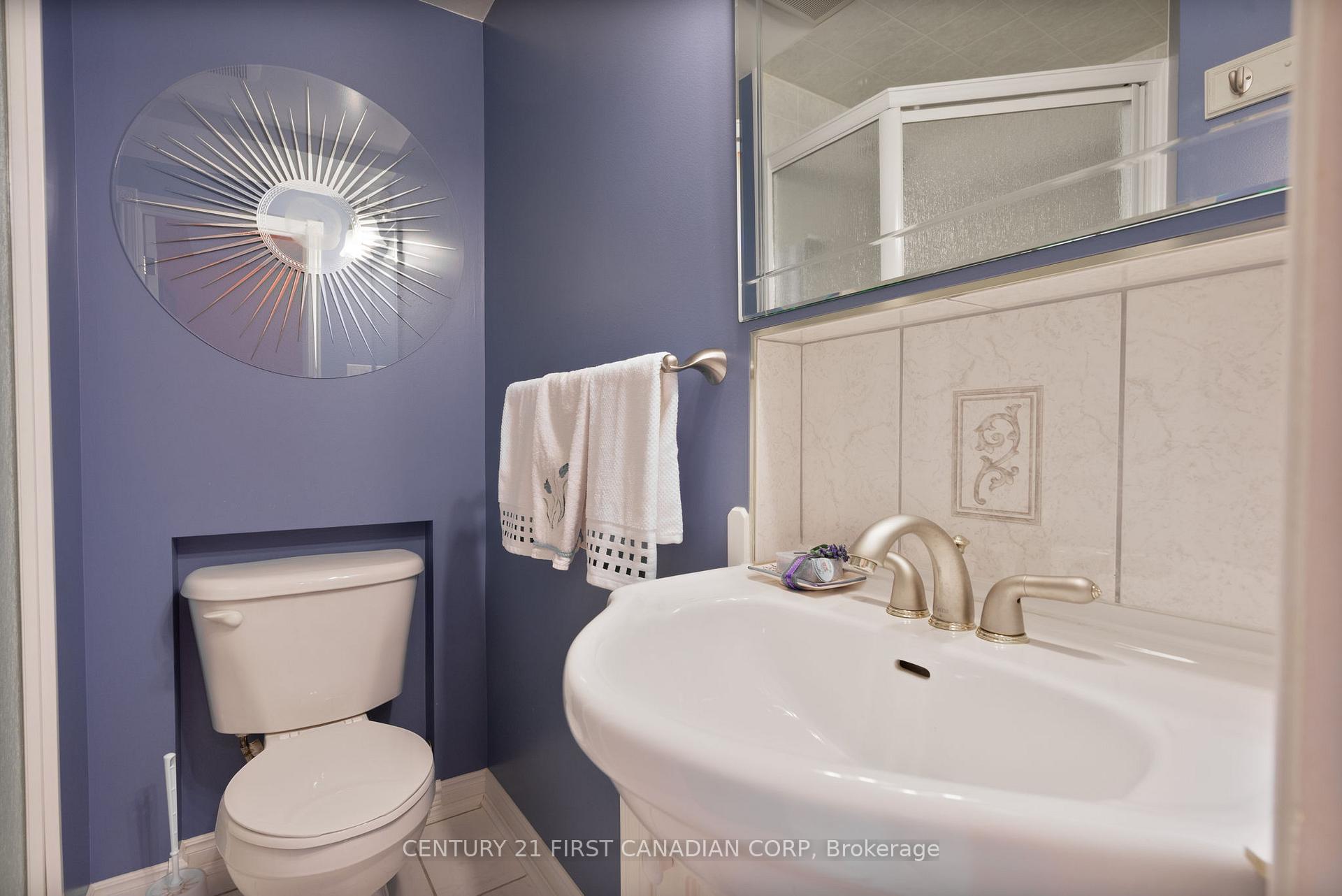 Photo 75 of 327 Everglade Crescent, London, North P — HOMEH