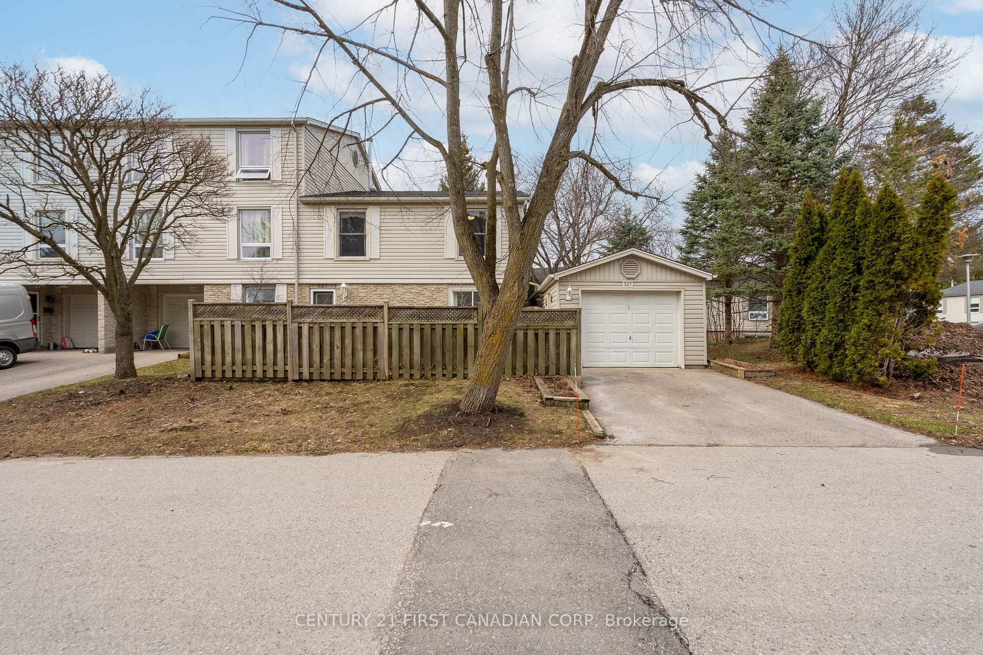 Photo 87 of 327 Everglade Crescent, London, North P — HOMEH
