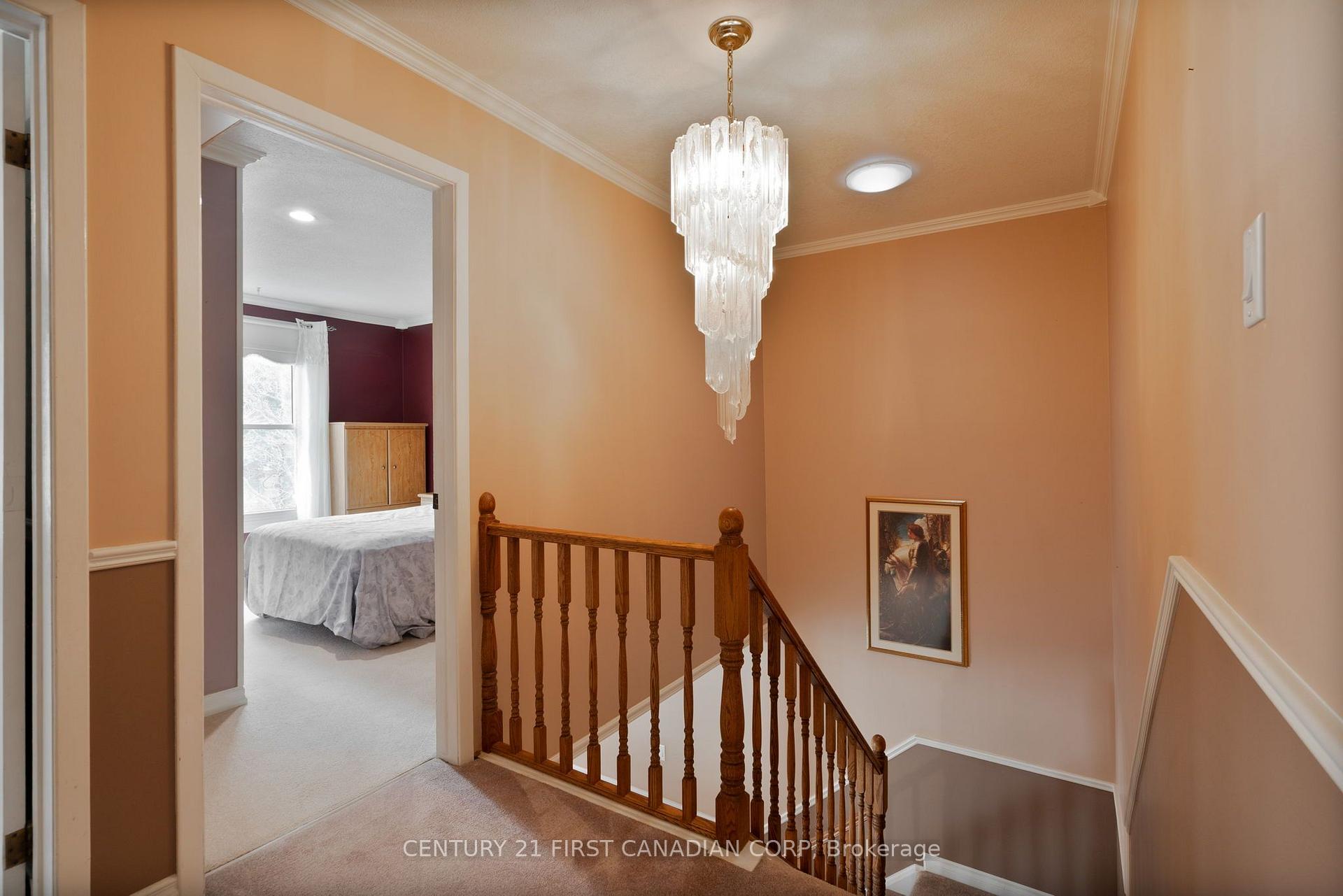 Photo 24 of 327 Everglade Crescent, London, North P — HOMEH