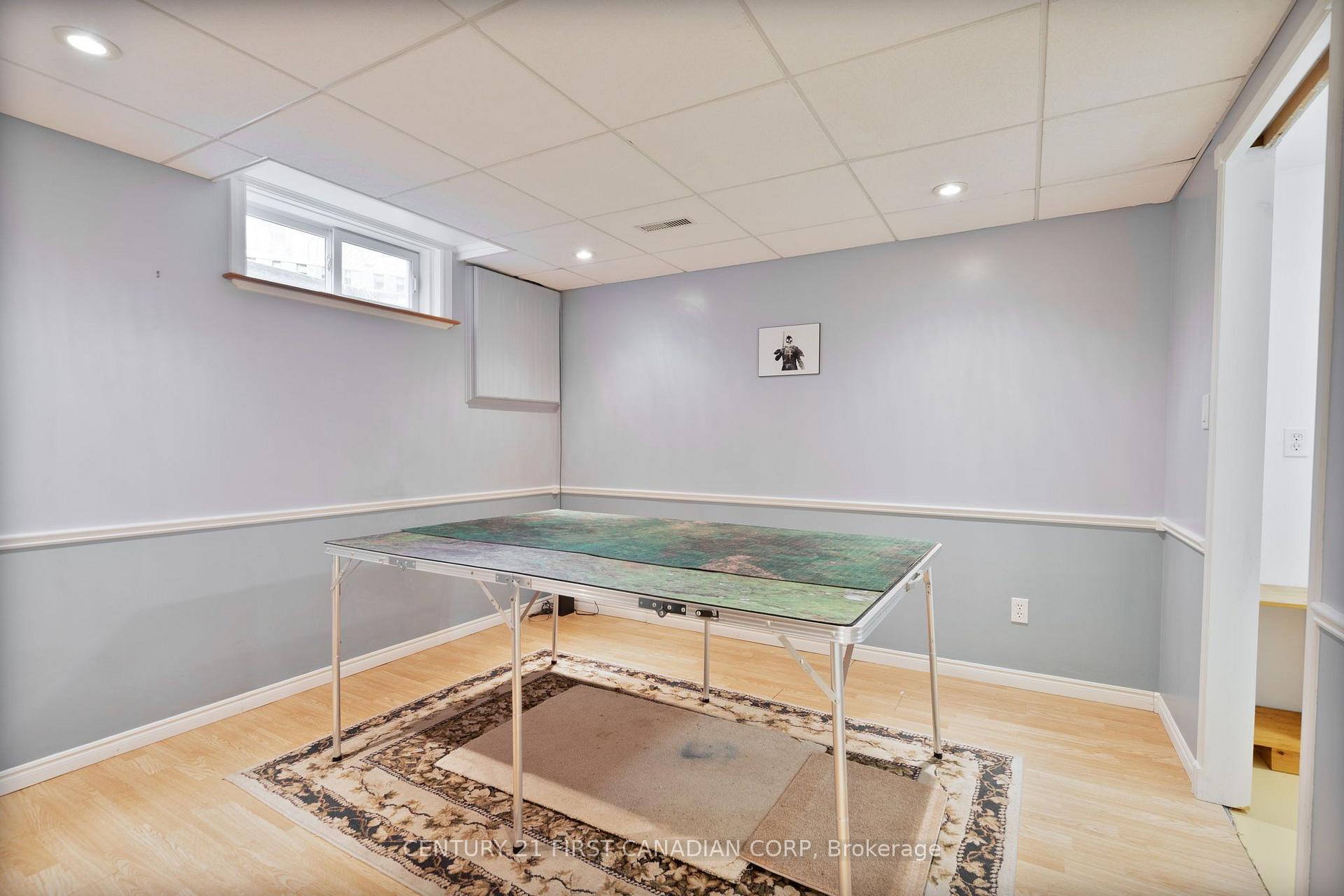 Photo 54 of 327 Everglade Crescent, London, North P — HOMEH