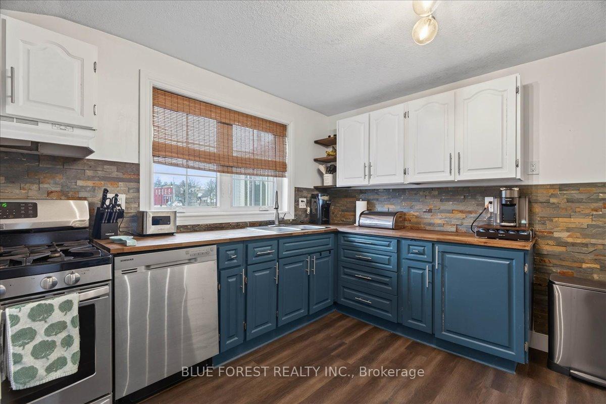 Photo 8 of 148 Main Street, West Elgin, West Lorne — HOMEH