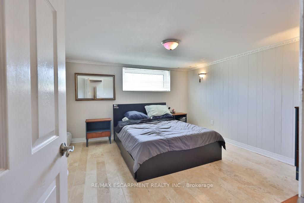 Photo 22 of 11 Lynwood Drive, Hamilton, Stoney Creek — HOMEH