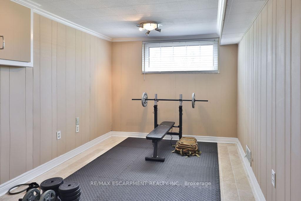 Photo 23 of 11 Lynwood Drive, Hamilton, Stoney Creek — HOMEH