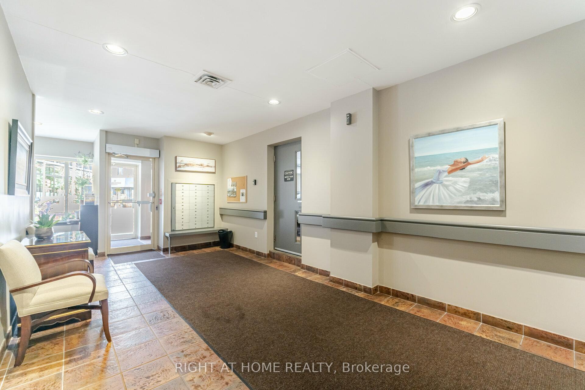 Photo 4 of Unit 306, 1387 Bayview Avenue, Toronto, Leaside — HOMEH