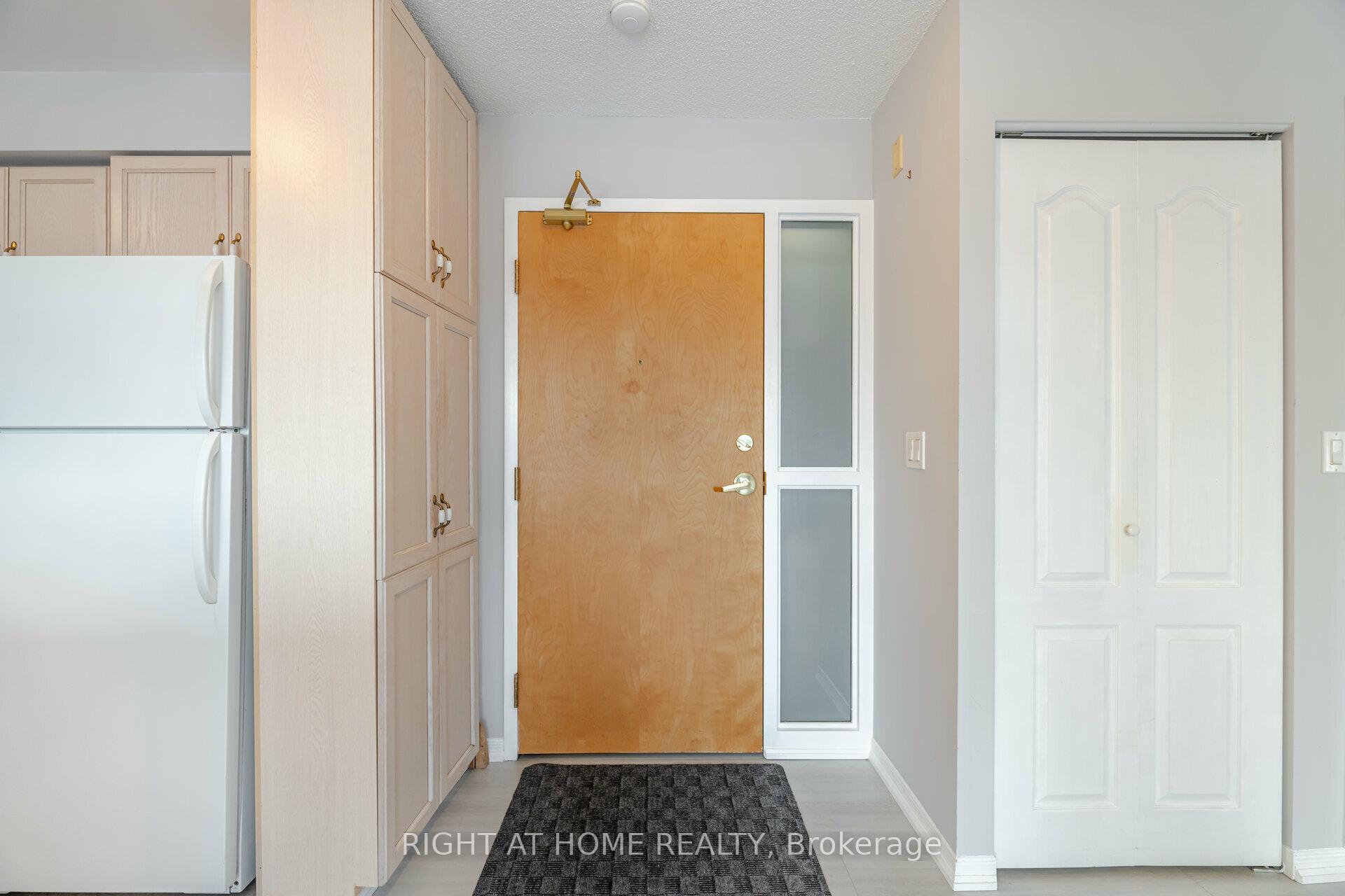Photo 6 of Unit 306, 1387 Bayview Avenue, Toronto, Leaside — HOMEH