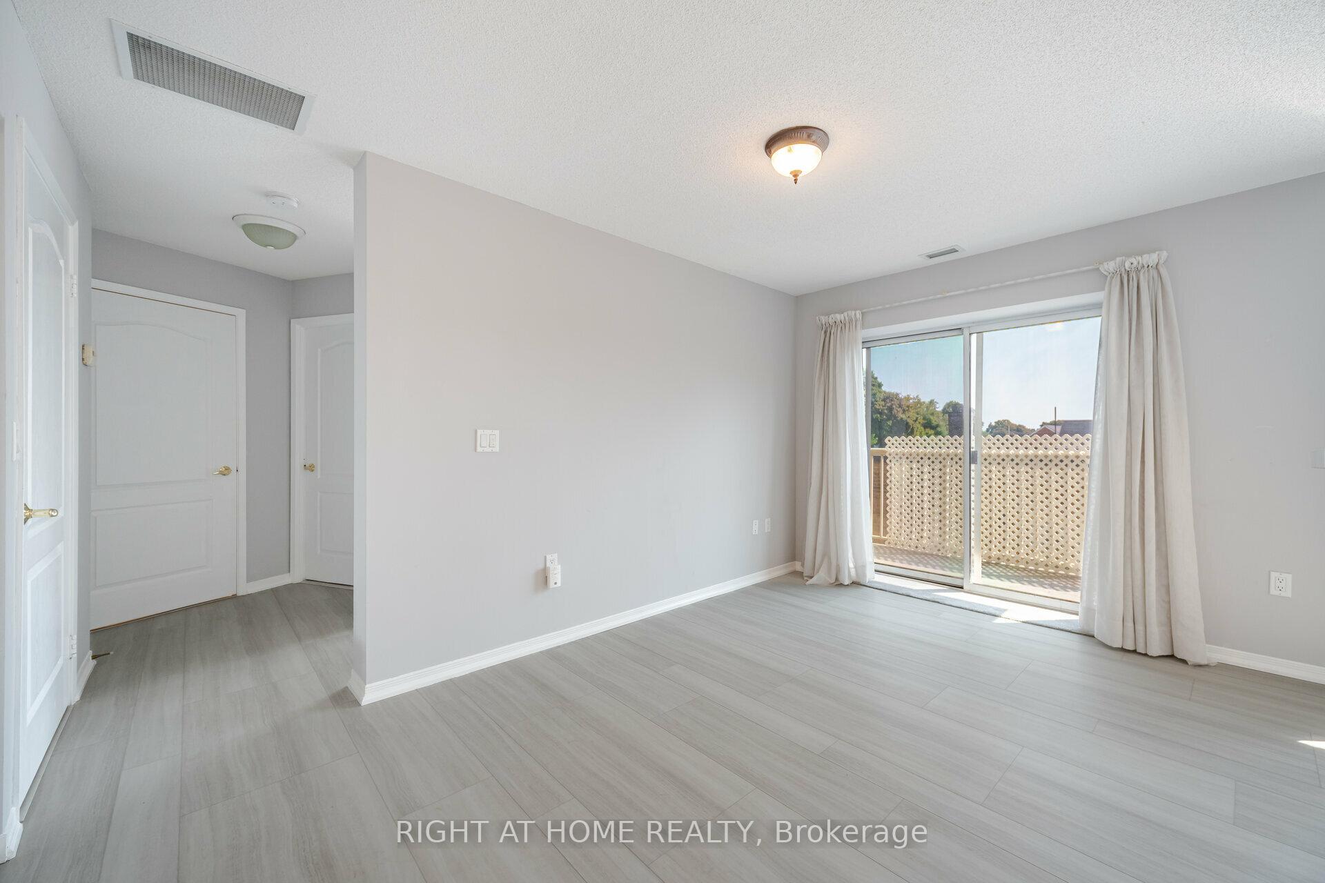 Photo 8 of Unit 306, 1387 Bayview Avenue, Toronto, Leaside — HOMEH