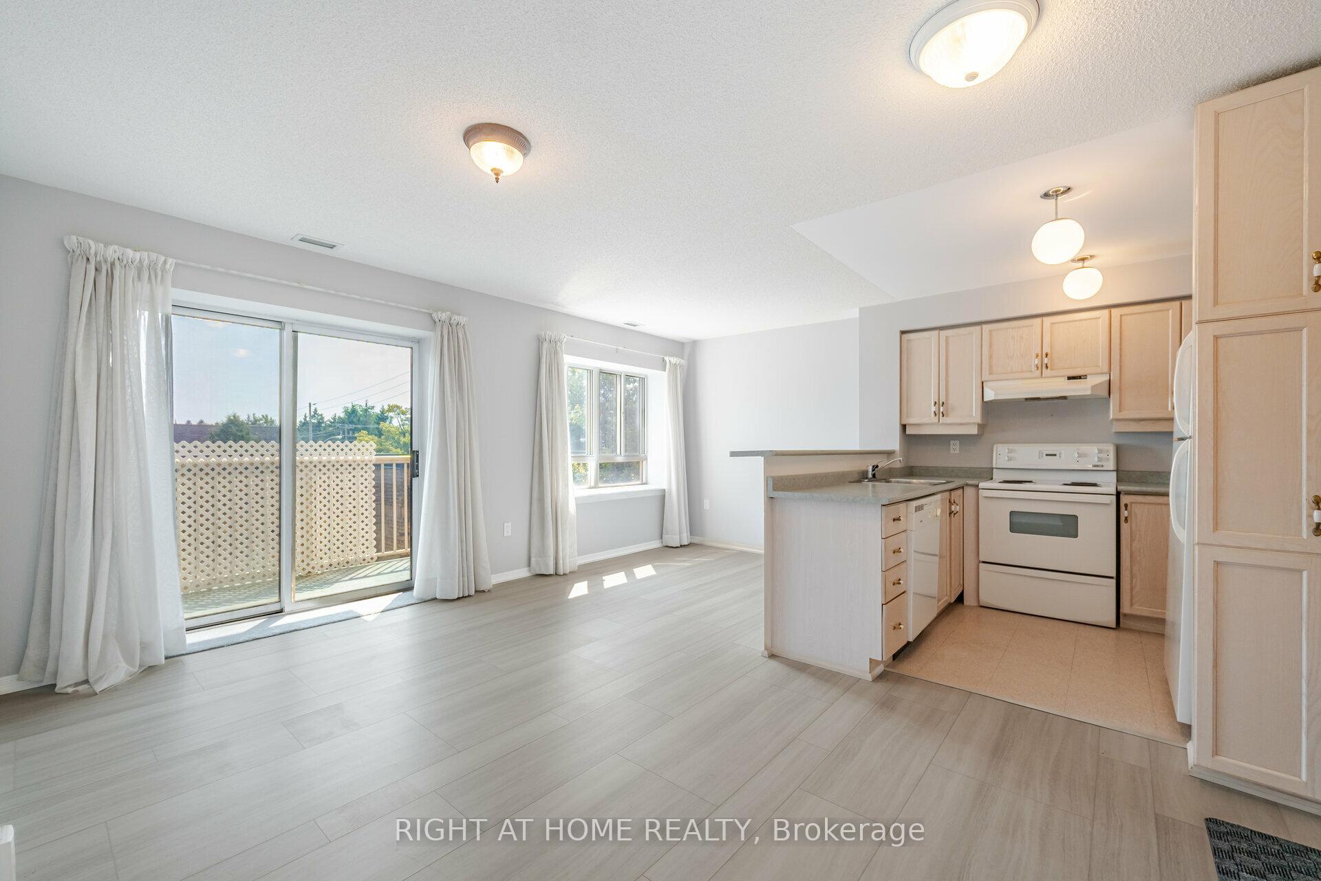 Photo 9 of Unit 306, 1387 Bayview Avenue, Toronto, Leaside — HOMEH