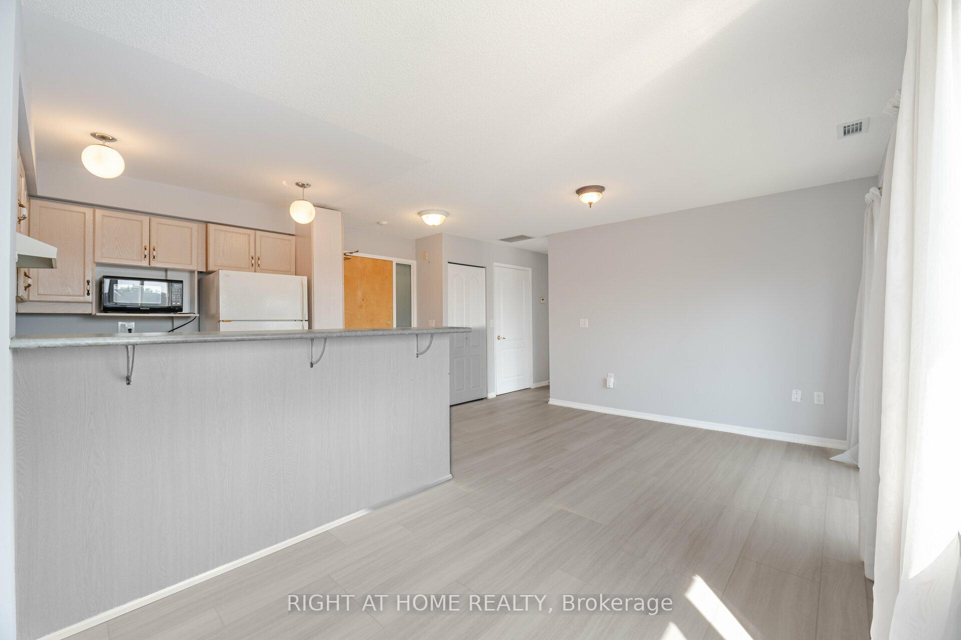 Photo 12 of Unit 306, 1387 Bayview Avenue, Toronto, Leaside — HOMEH