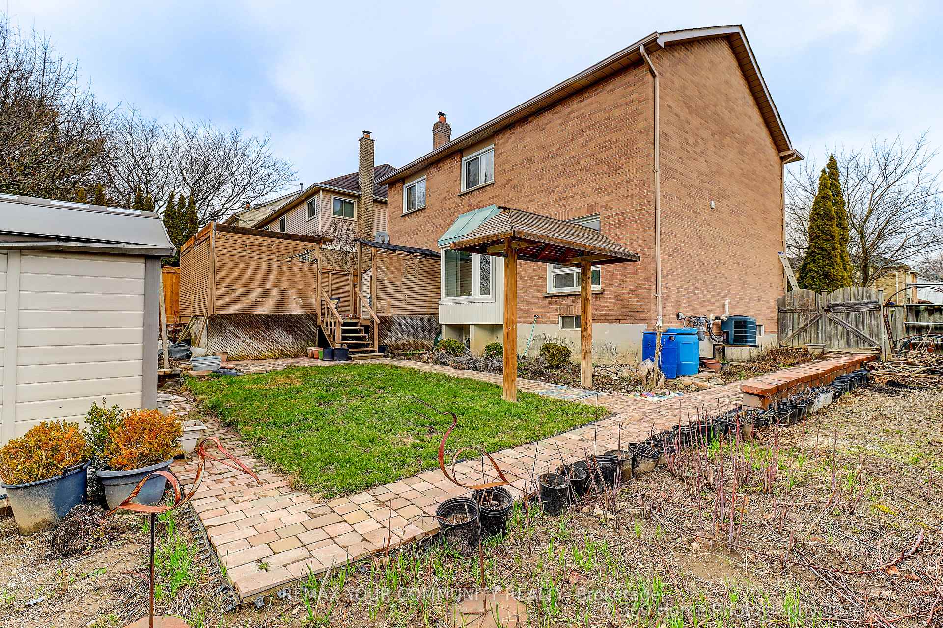 Photo 22 of 4 Mayflower Street S, Whitby, Blue Grass Meadows — HOMEH