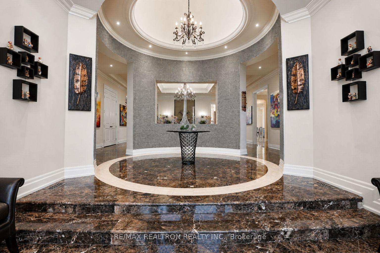 Photo 5 of 25 Parr Place, Vaughan, Uplands — HOMEH