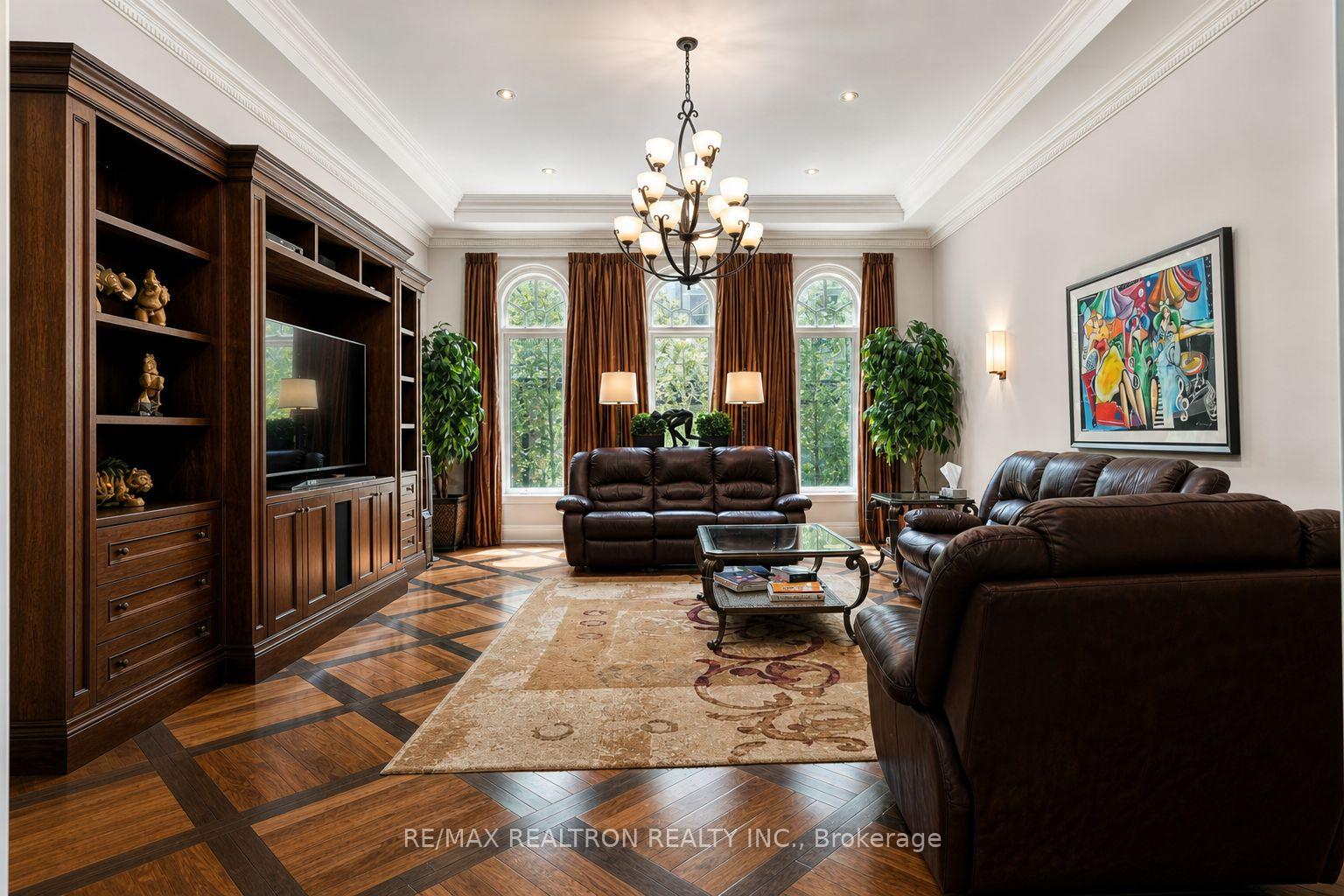 Photo 15 of 25 Parr Place, Vaughan, Uplands — HOMEH