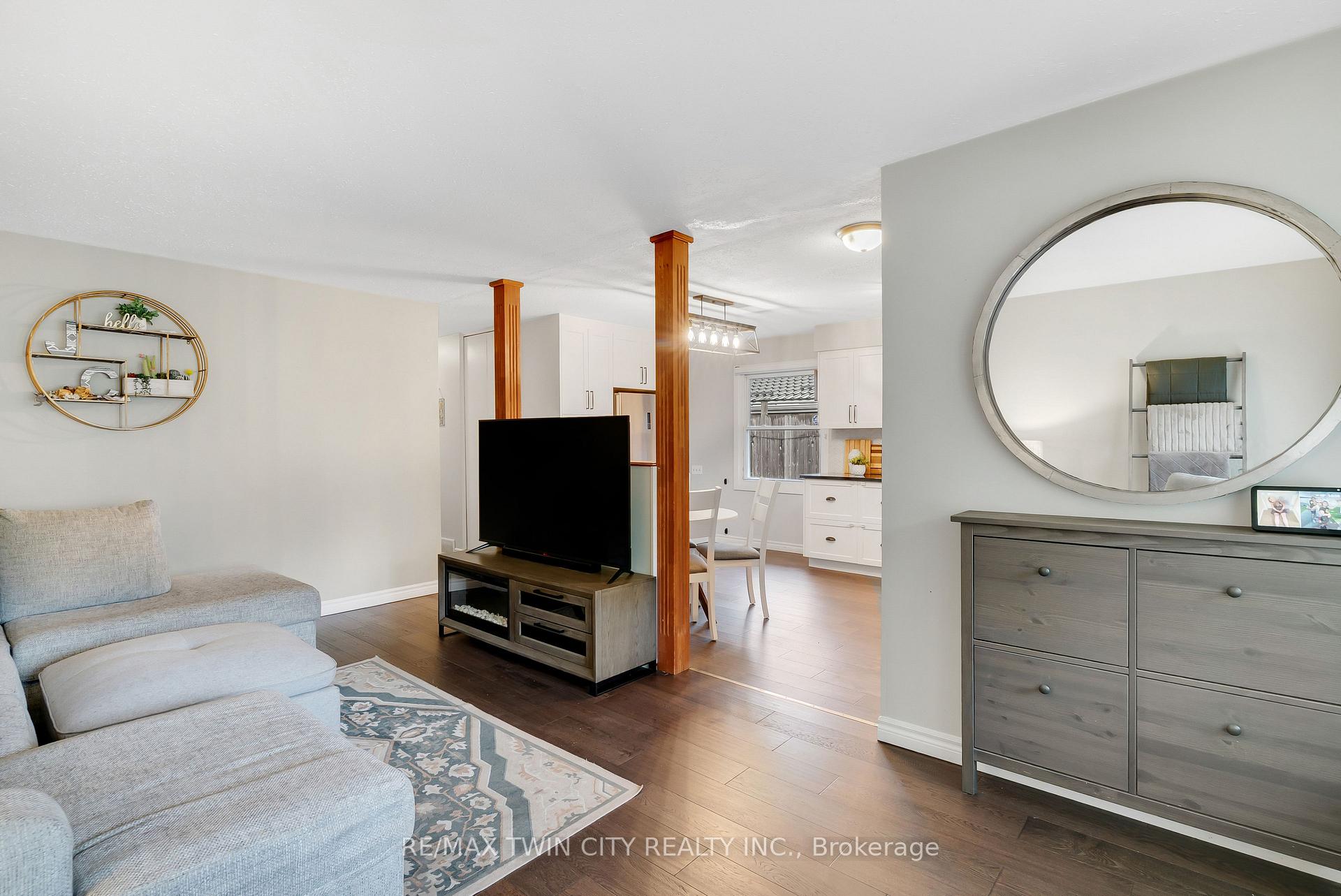 Photo 8 of 83 Kimberly Crescent, Kitchener, Laurentian Hills — HOMEH