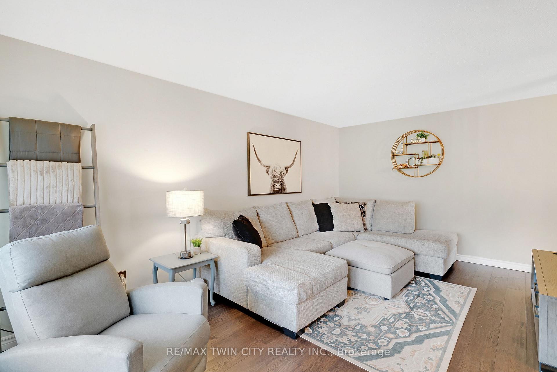 Photo 11 of 83 Kimberly Crescent, Kitchener, Laurentian Hills — HOMEH