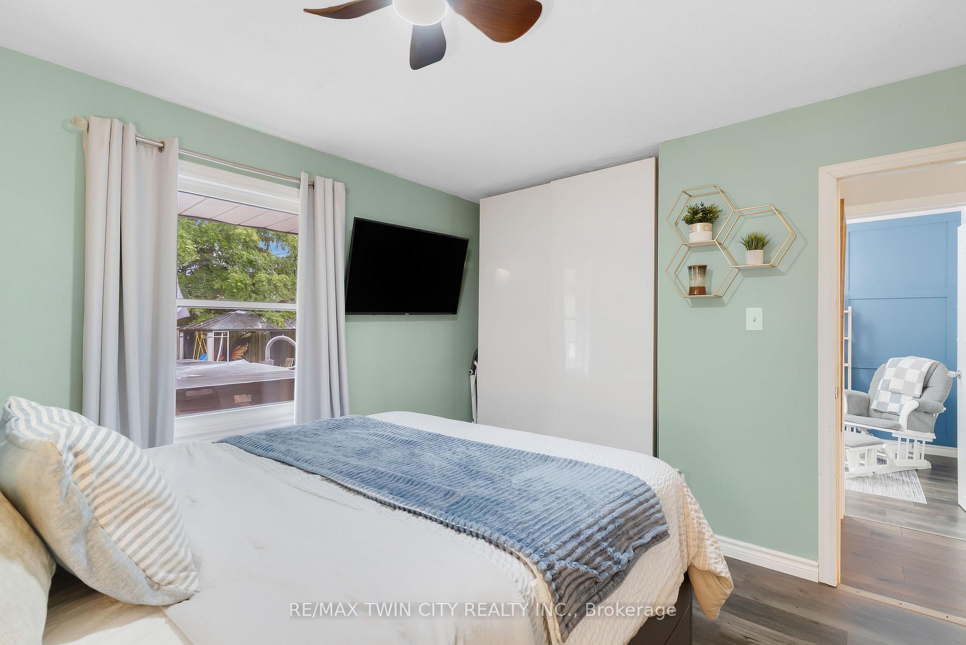 Photo 13 of 83 Kimberly Crescent, Kitchener, Laurentian Hills — HOMEH
