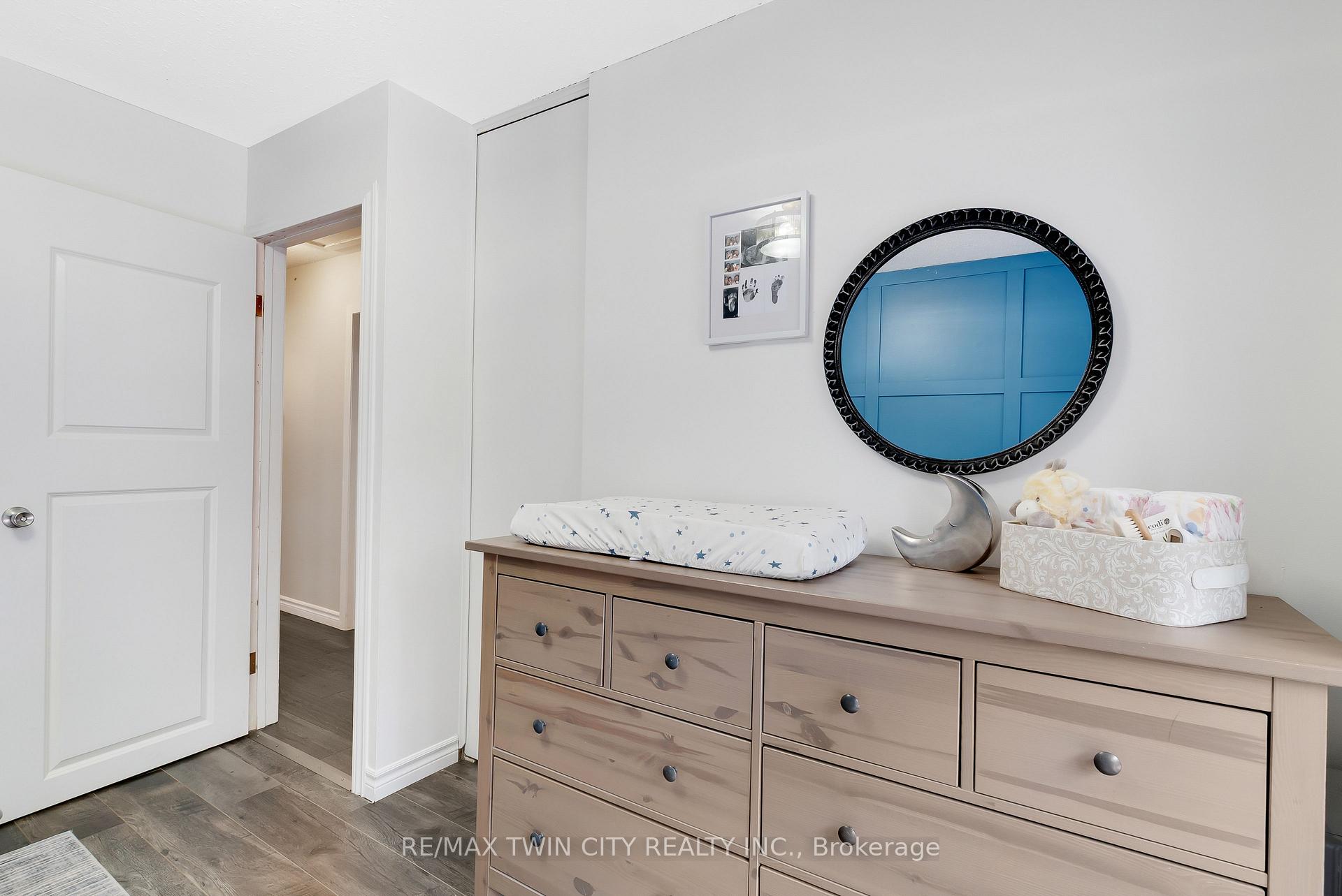 Photo 16 of 83 Kimberly Crescent, Kitchener, Laurentian Hills — HOMEH