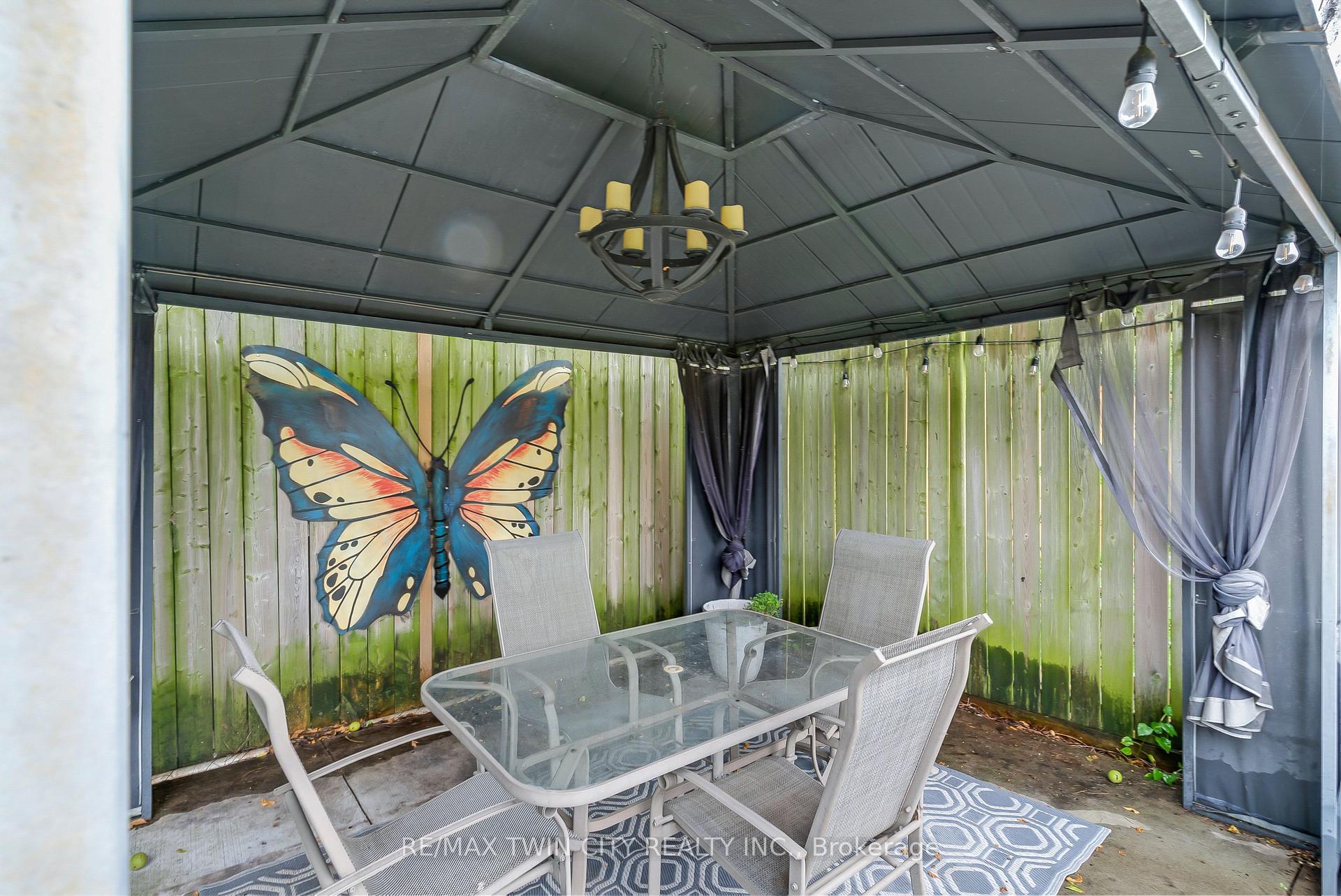 Photo 33 of 83 Kimberly Crescent, Kitchener, Laurentian Hills — HOMEH