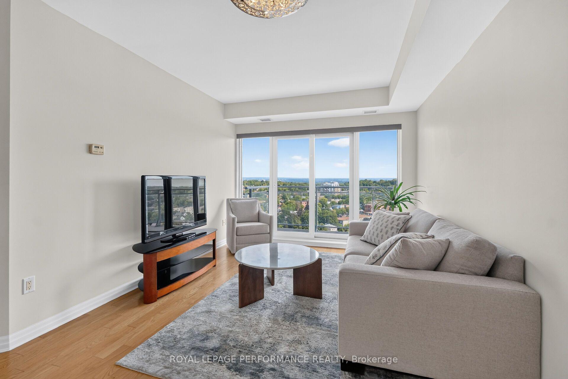 Photo 13 of Unit 1606, 90 Landry Street, Ottawa, Vanier — HOMEH
