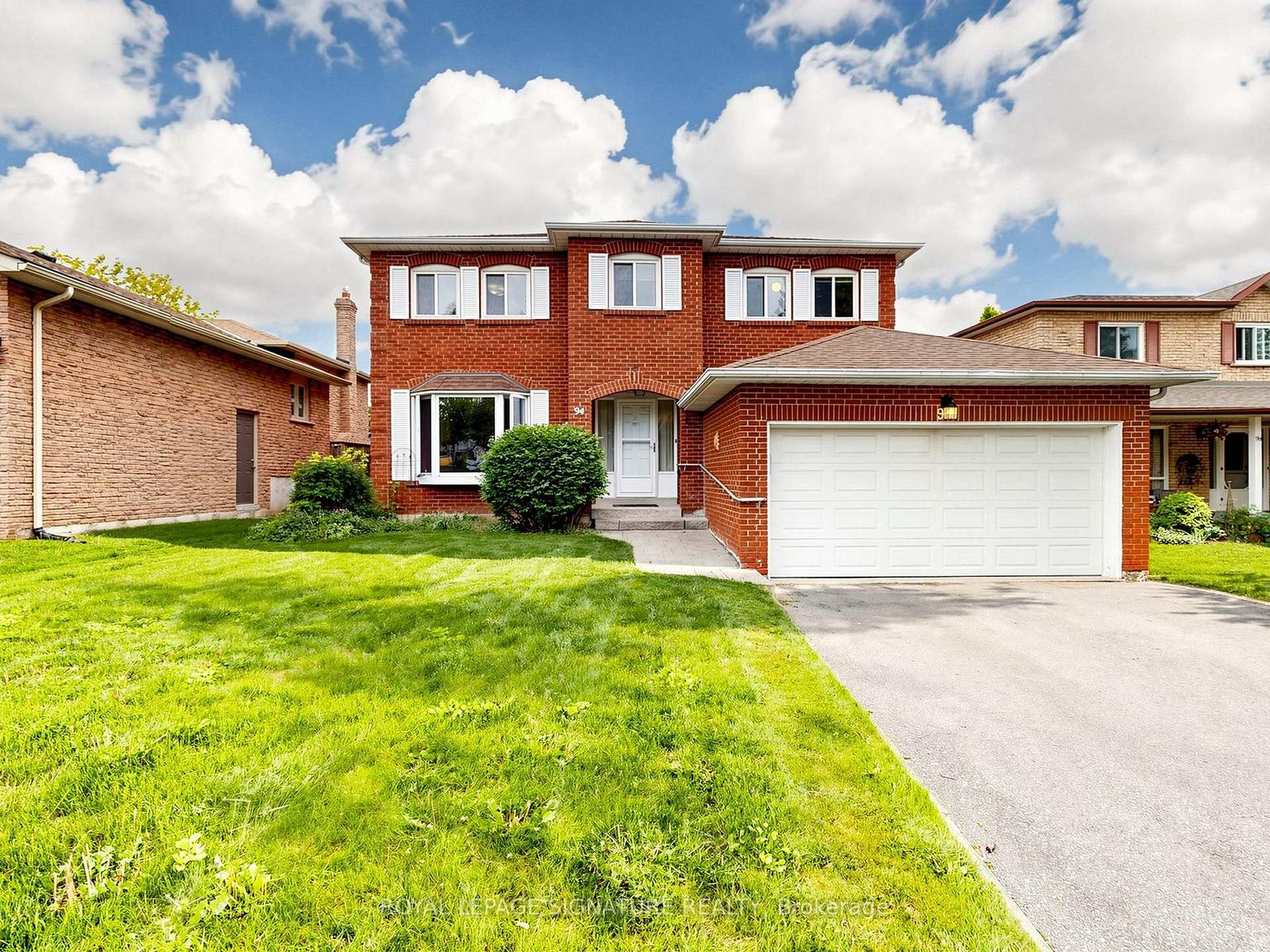 Photo 1 of 94 Howlett Avenue, Newmarket, Huron Heights-Leslie Valley — HOMEH