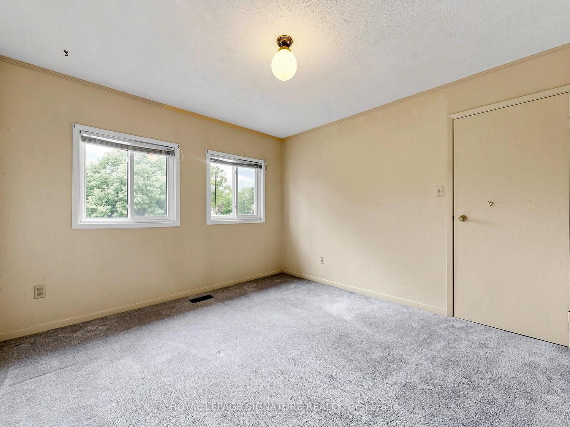 Photo 36 of 94 Howlett Avenue, Newmarket, Huron Heights-Leslie Valley — HOMEH