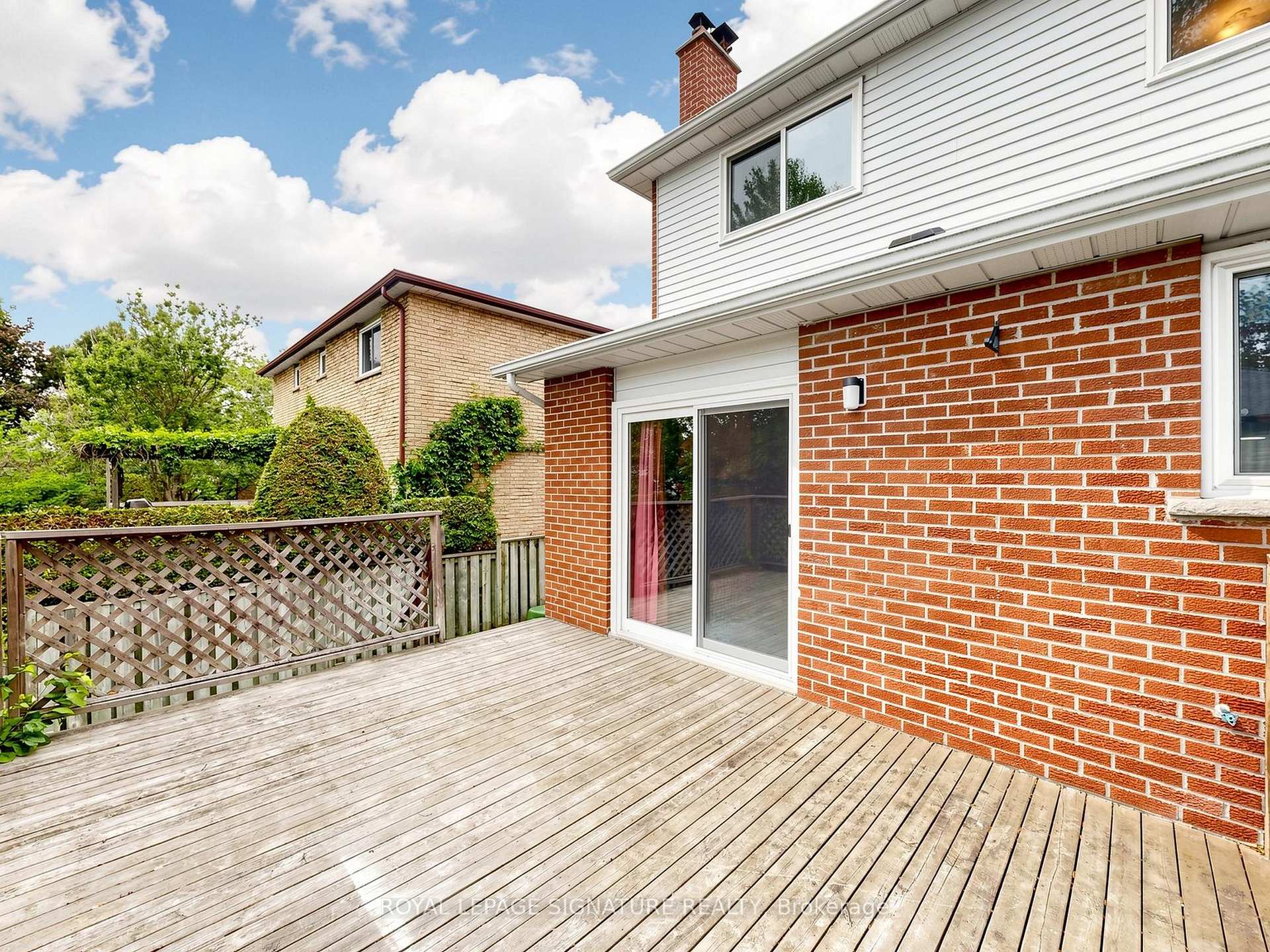 Photo 43 of 94 Howlett Avenue, Newmarket, Huron Heights-Leslie Valley — HOMEH