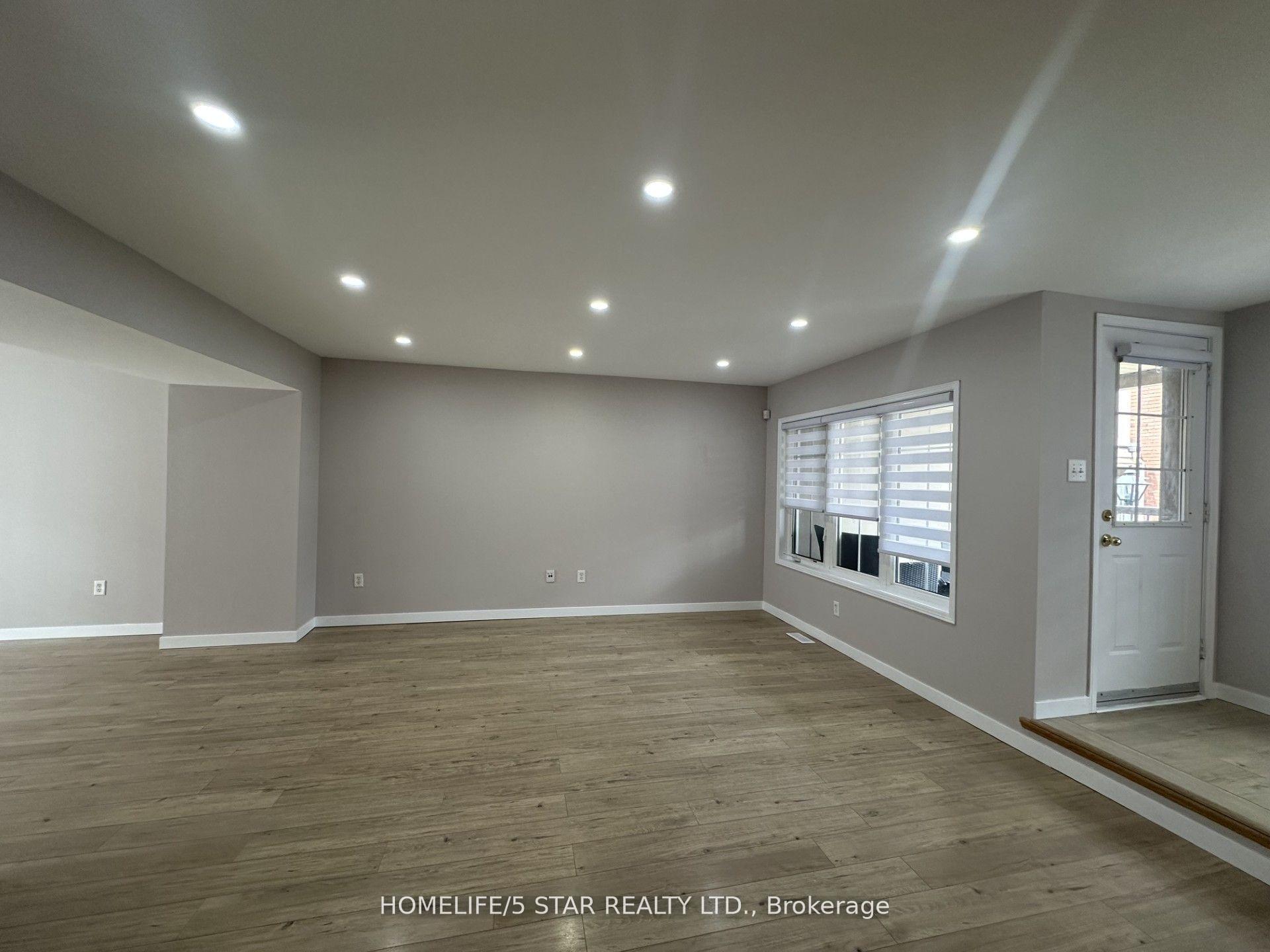 Photo 8 of Unit 27, 375 Cook Road, North York, York University Heights — HOMEH