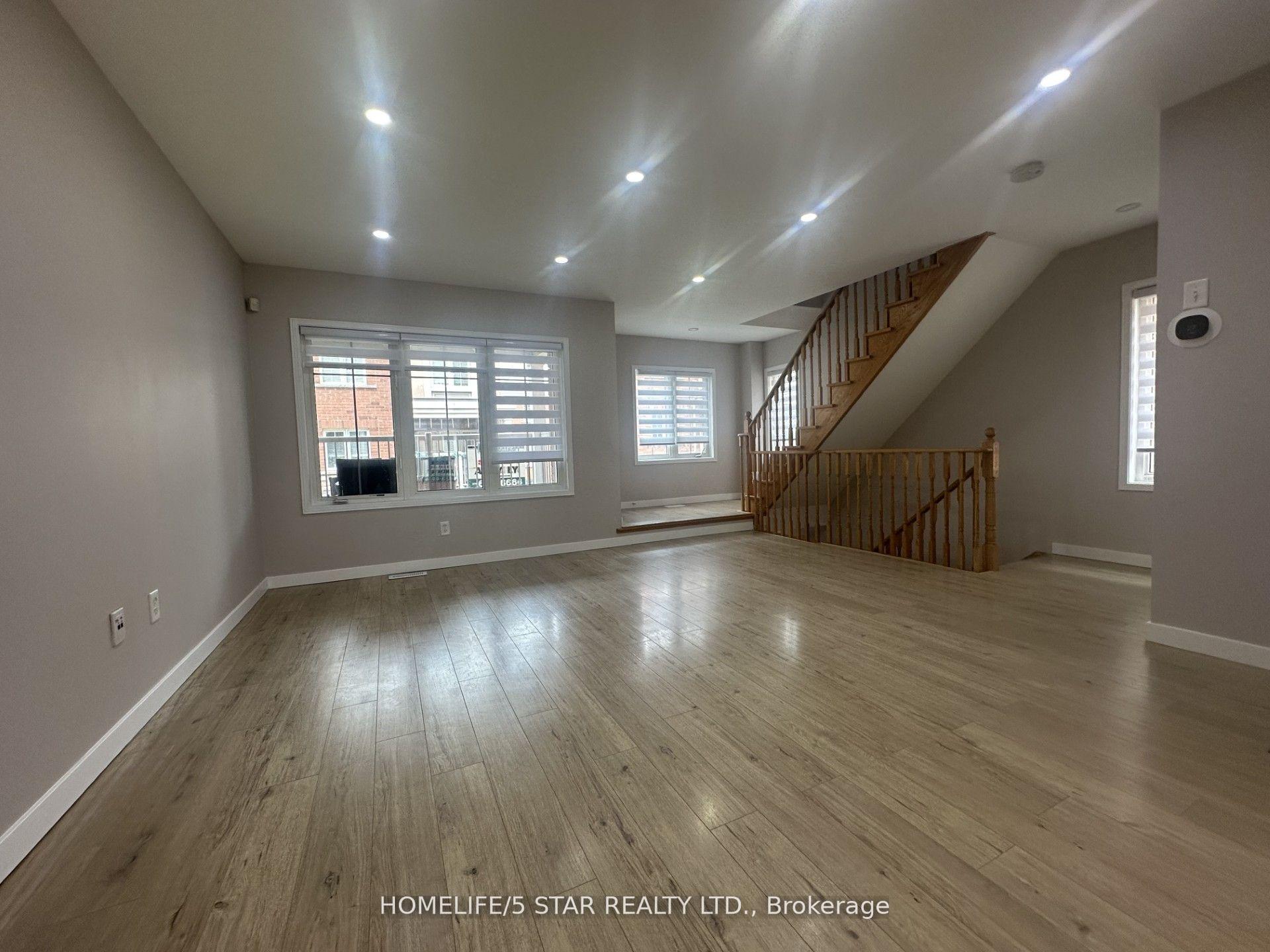 Photo 10 of Unit 27, 375 Cook Road, North York, York University Heights — HOMEH