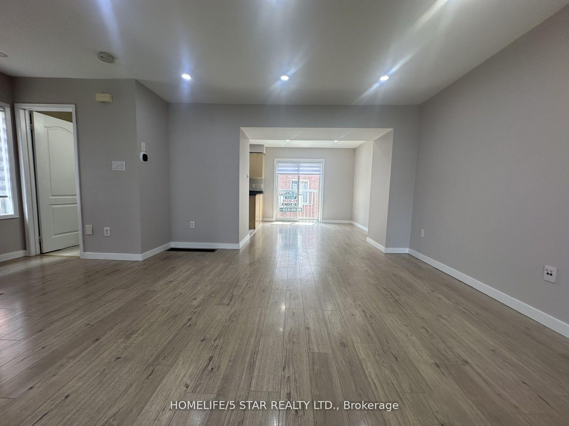 Photo 11 of Unit 27, 375 Cook Road, North York, York University Heights — HOMEH