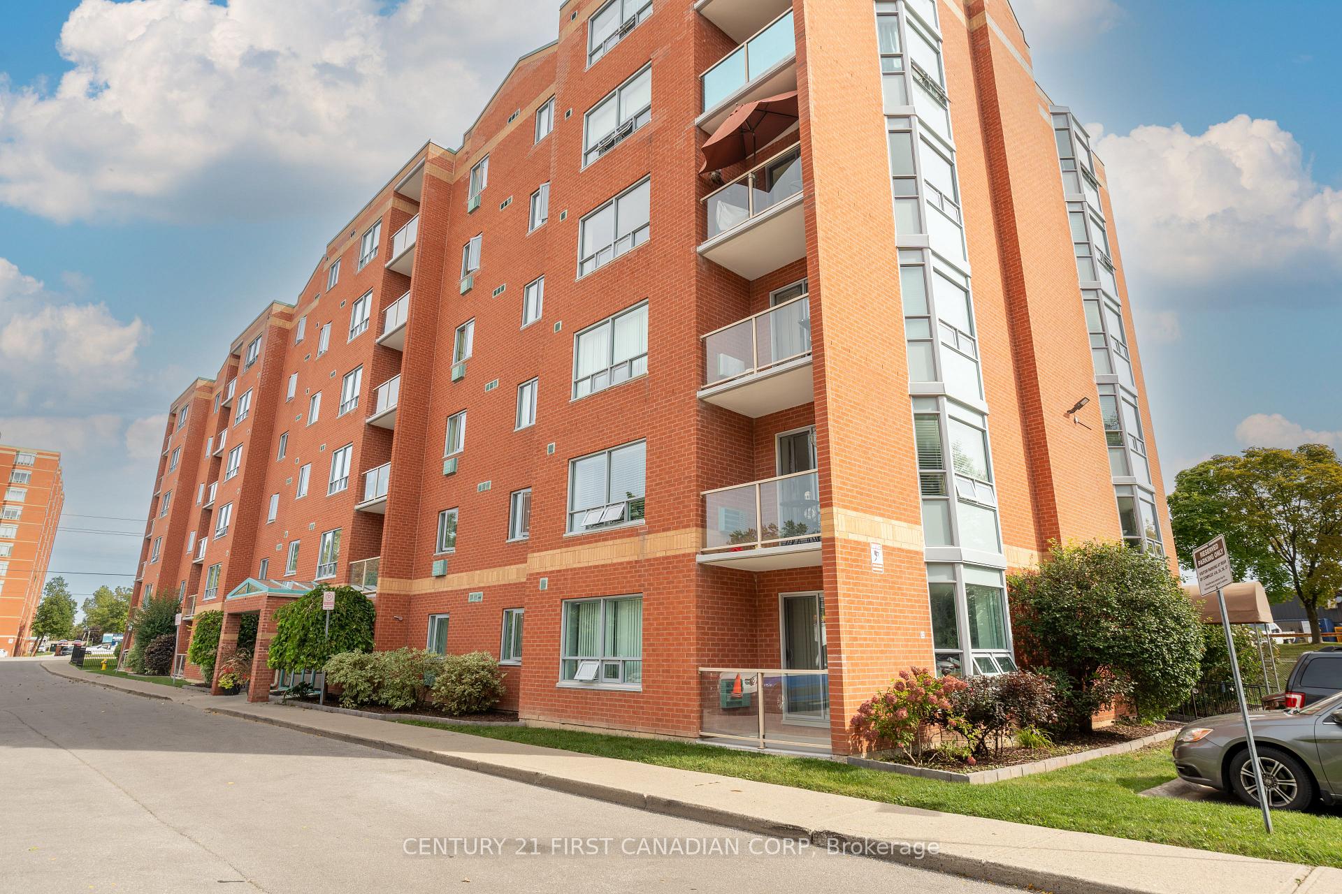 Photo 5 of Unit 608, 77 Baseline Road W, London, South E — HOMEH