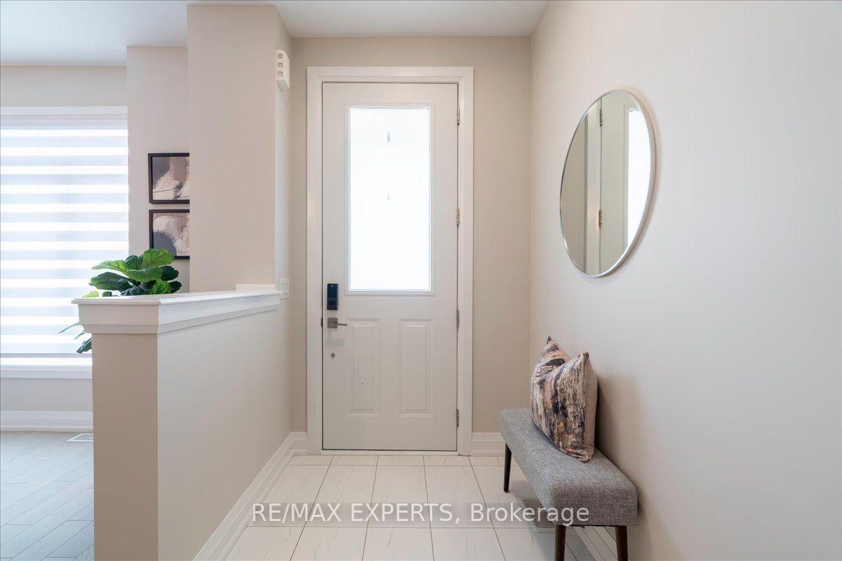 Photo 5 of 4025 Sixth Line, Oakville, Glenorchy — HOMEH