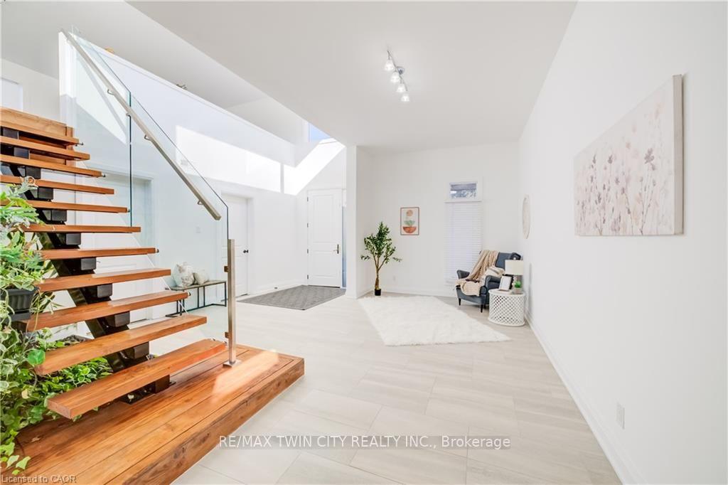 Photo 5 of 149 Woolwich Street, Waterloo, Bridgeport — HOMEH
